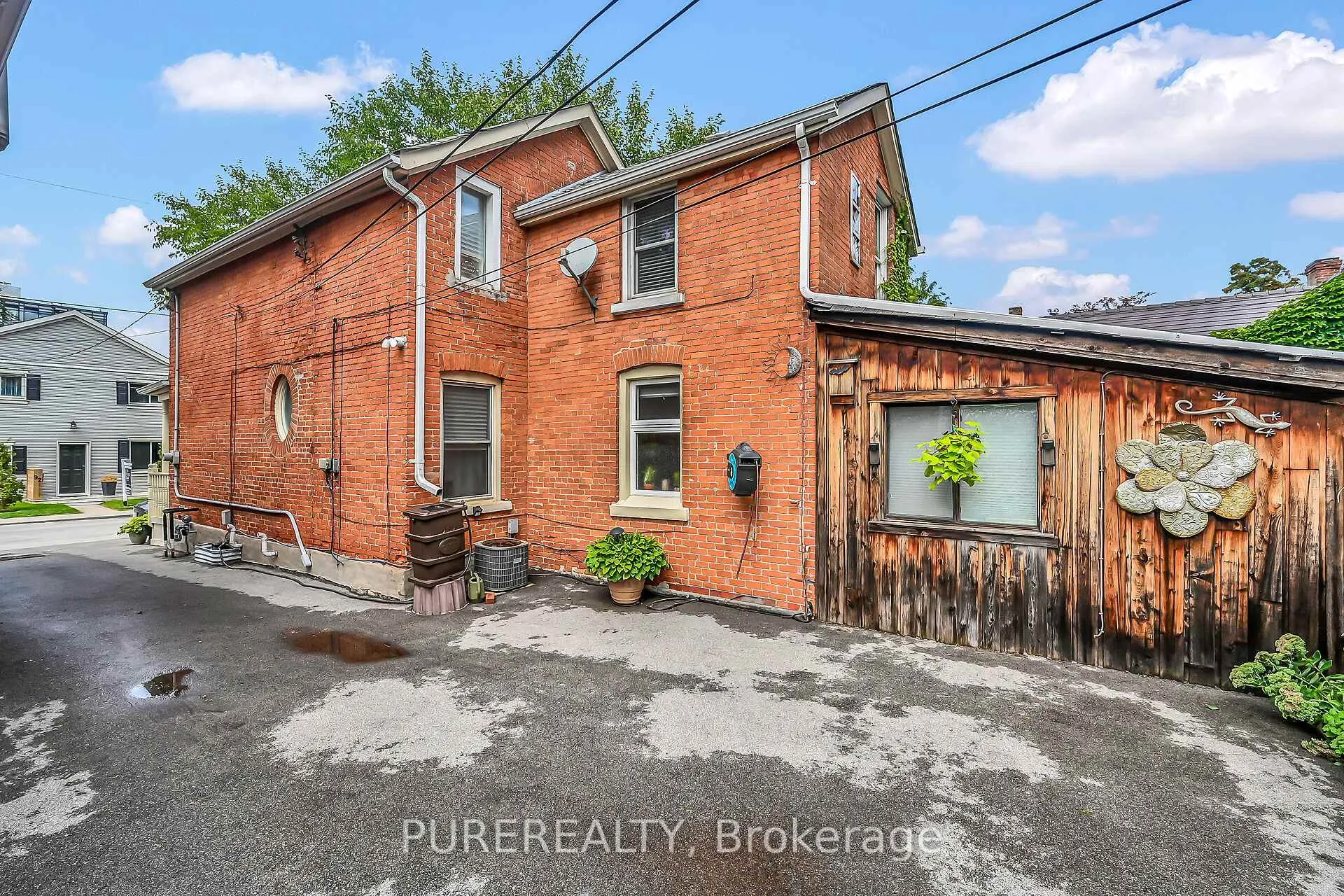 Photo 28 of 91 Pearl Street S, Hamilton, Kirkendall — HOMEH