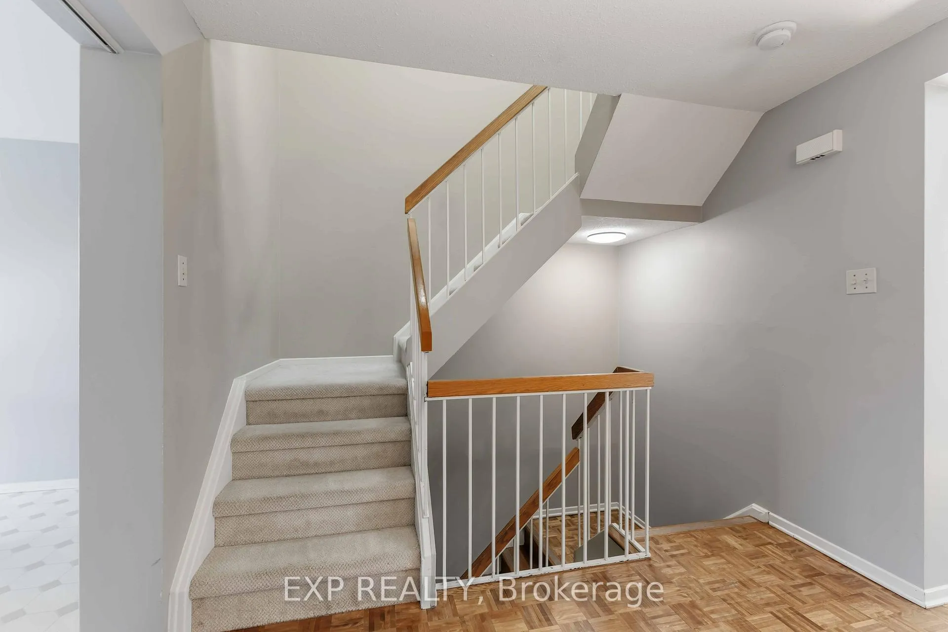 Photo 18 of Unit E, 1 Crestlea Crescent E, Ottawa, Tanglewood — HOMEH