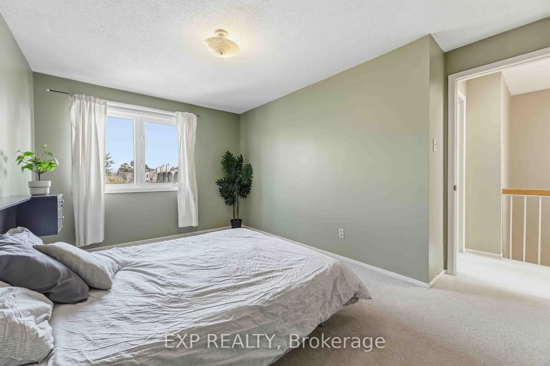 Photo 24 of Unit E, 1 Crestlea Crescent E, Ottawa, Tanglewood — HOMEH