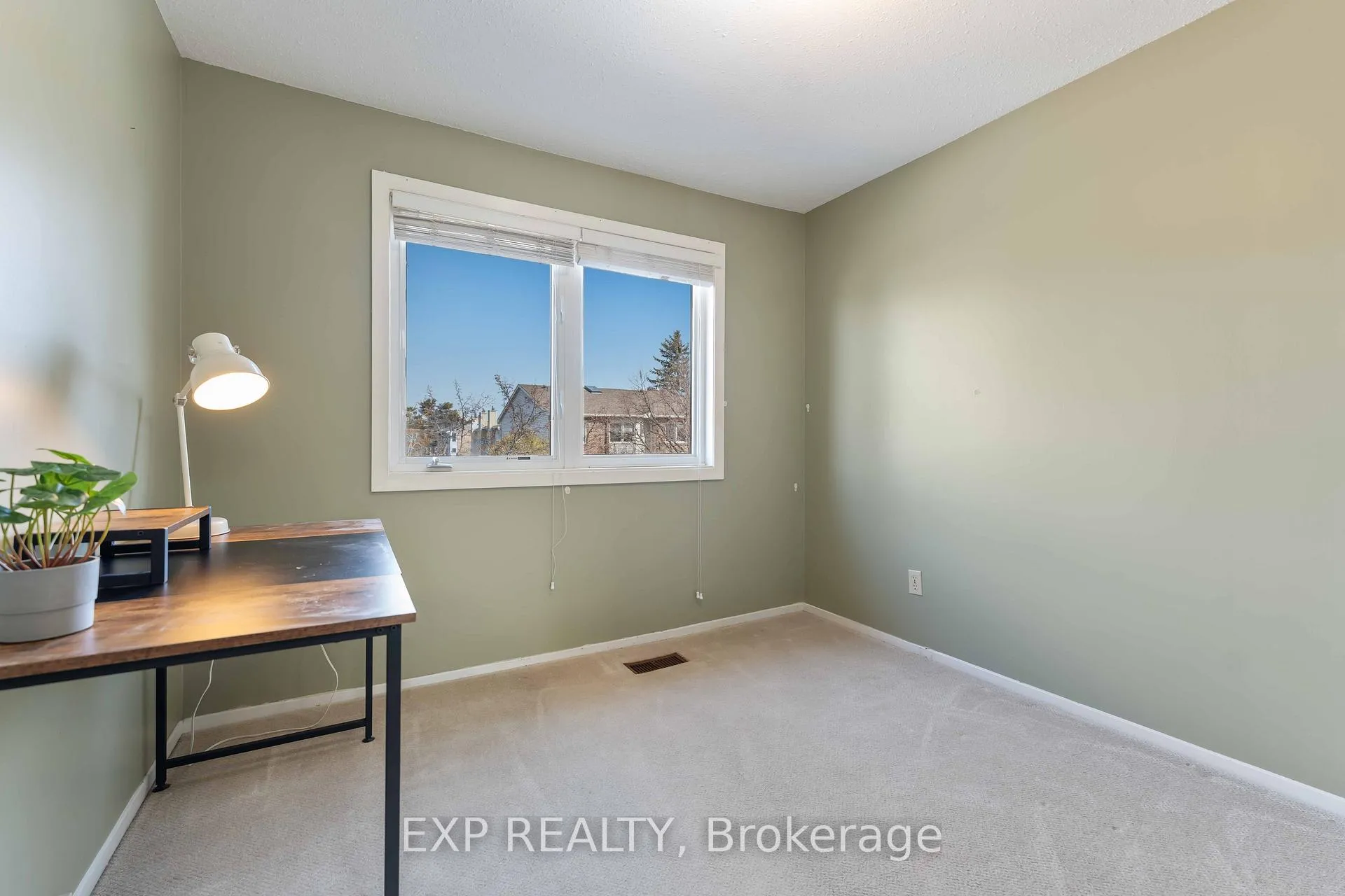 Photo 25 of Unit E, 1 Crestlea Crescent E, Ottawa, Tanglewood — HOMEH