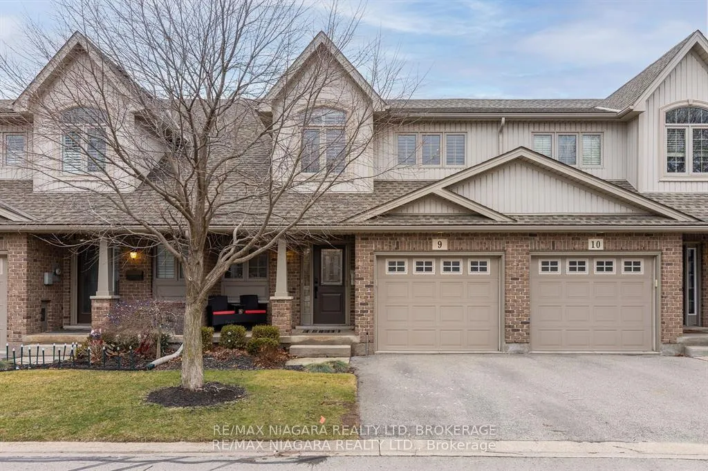 Photo 1 of Unit 9, 7 Gibson Place, St. Catharines, Downtown — HOMEH