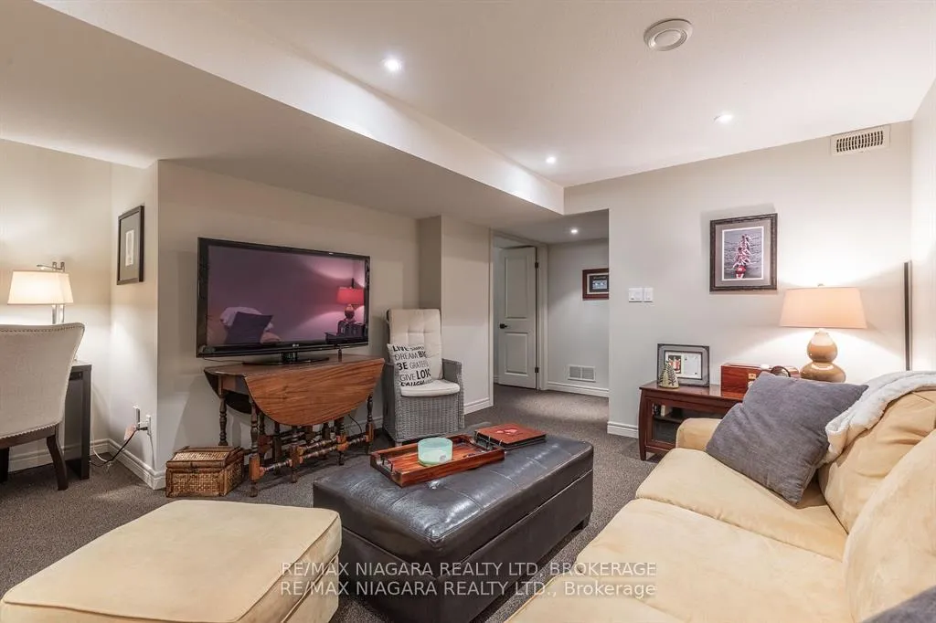 Photo 31 of Unit 9, 7 Gibson Place, St. Catharines, Downtown — HOMEH