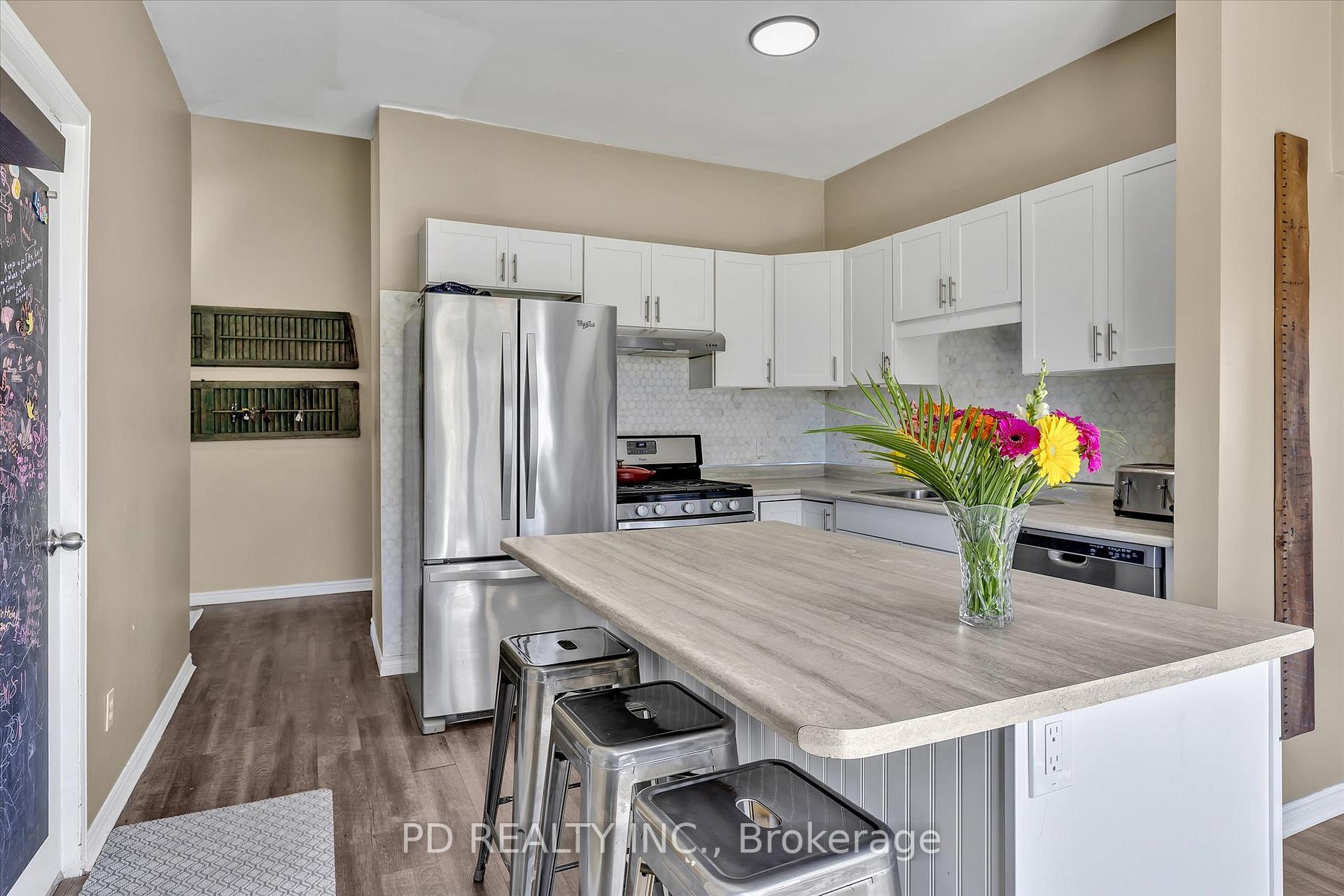Photo 8 of 1848 Cora Drive, Cavan Monaghan, Cavan Twp — HOMEH