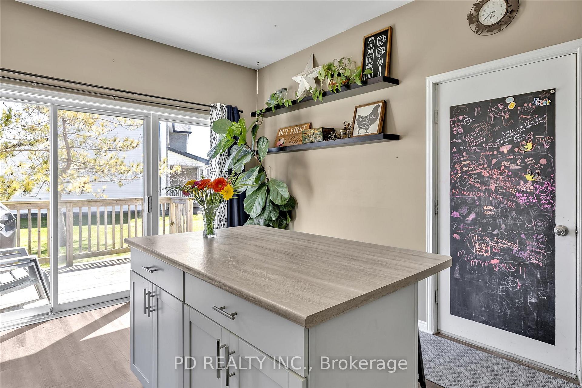 Photo 10 of 1848 Cora Drive, Cavan Monaghan, Cavan Twp — HOMEH