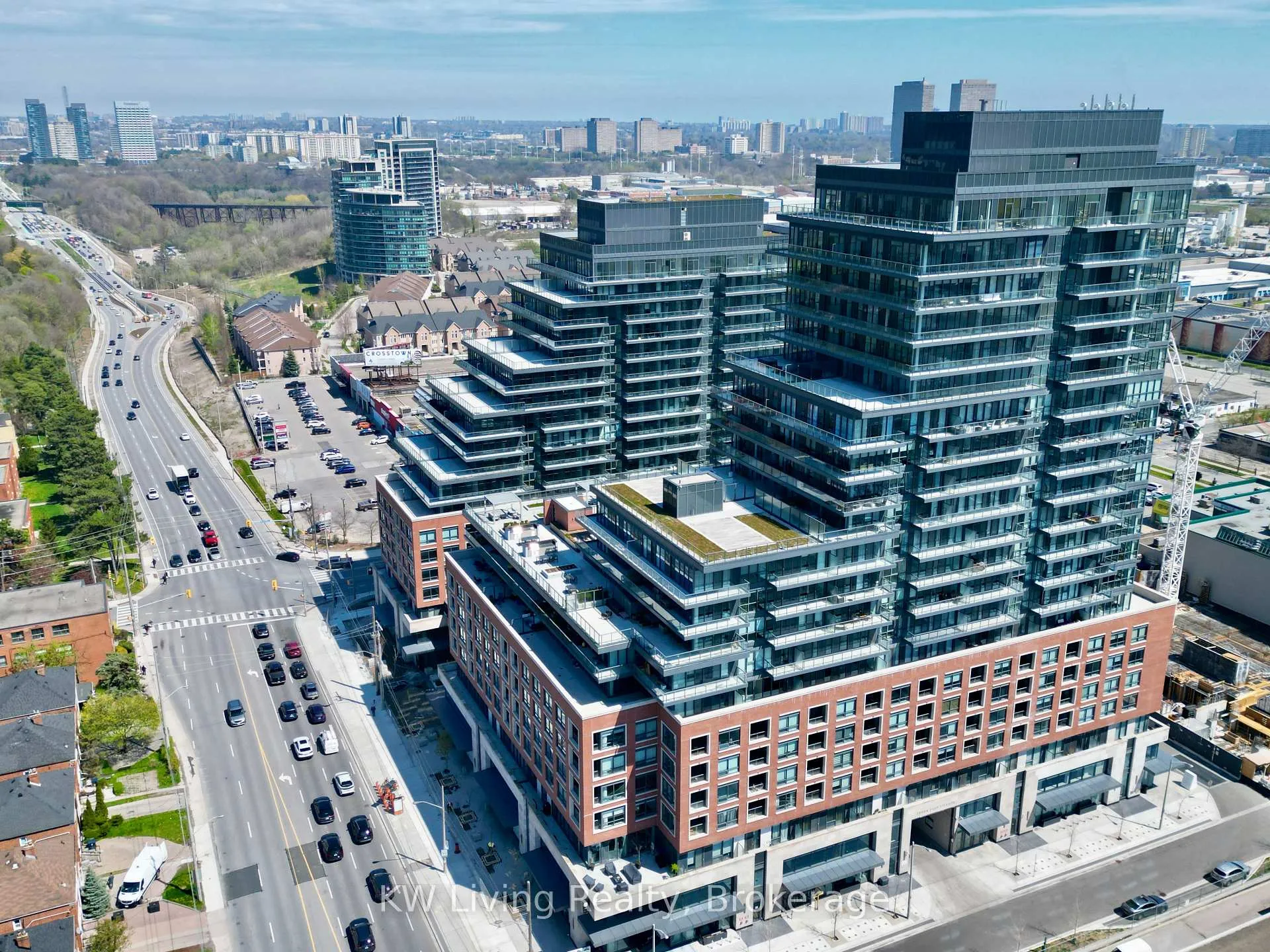 Photo 4 of Unit 1507, 33 Frederic Todd Way, Toronto, Thorncliffe Park — HOMEH