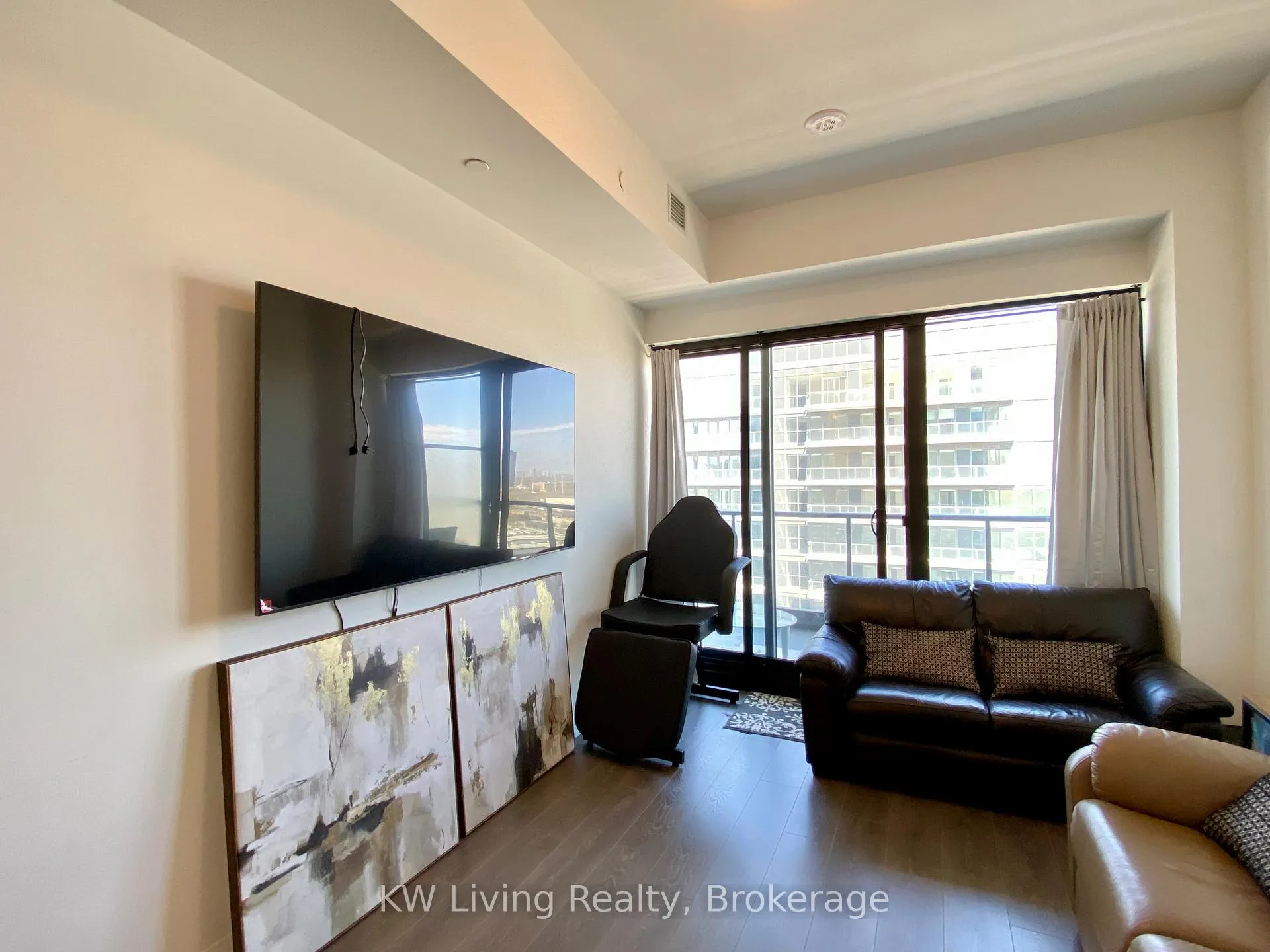 Photo 12 of Unit 1507, 33 Frederic Todd Way, Toronto, Thorncliffe Park — HOMEH