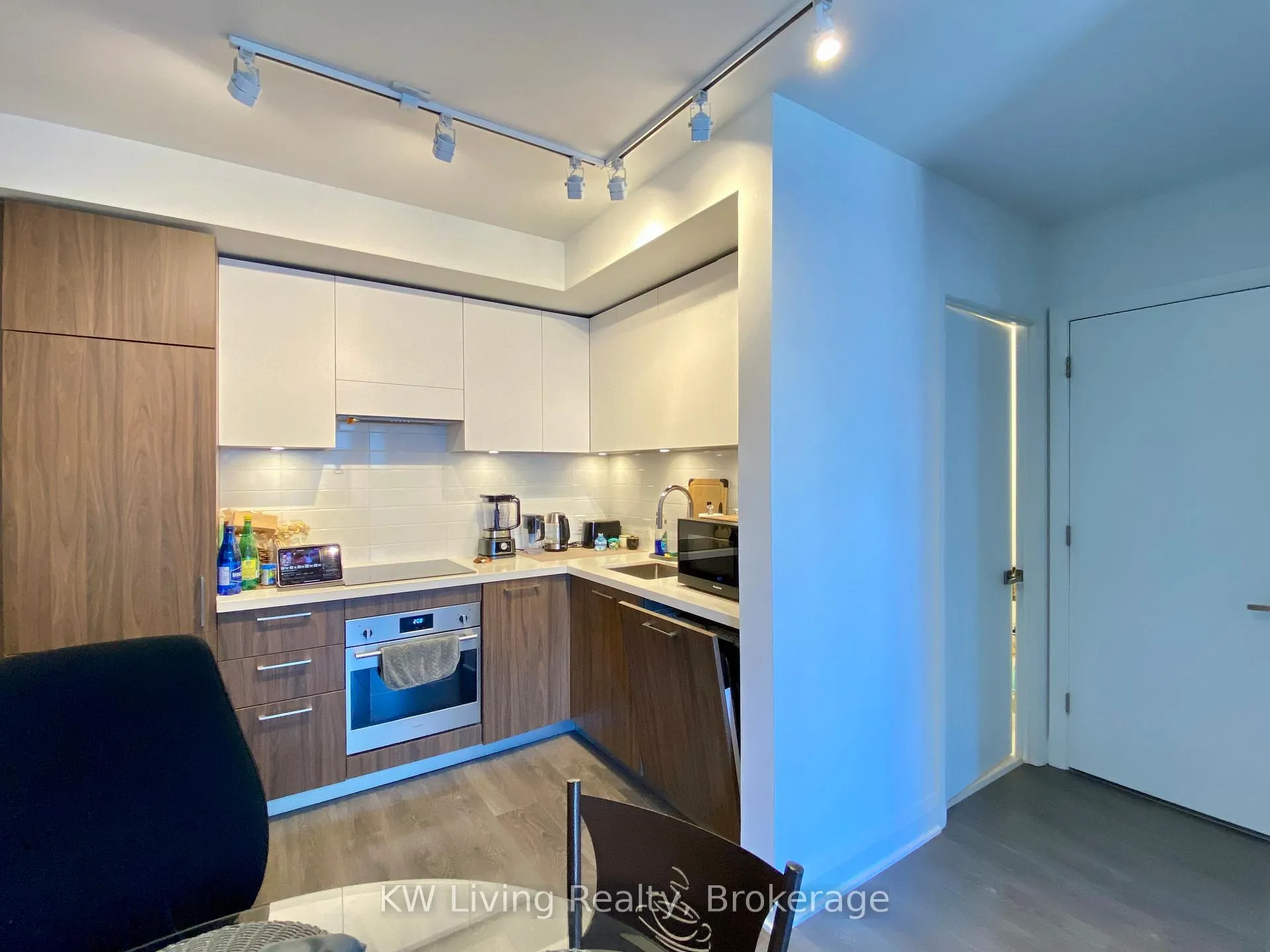 Photo 14 of Unit 1507, 33 Frederic Todd Way, Toronto, Thorncliffe Park — HOMEH
