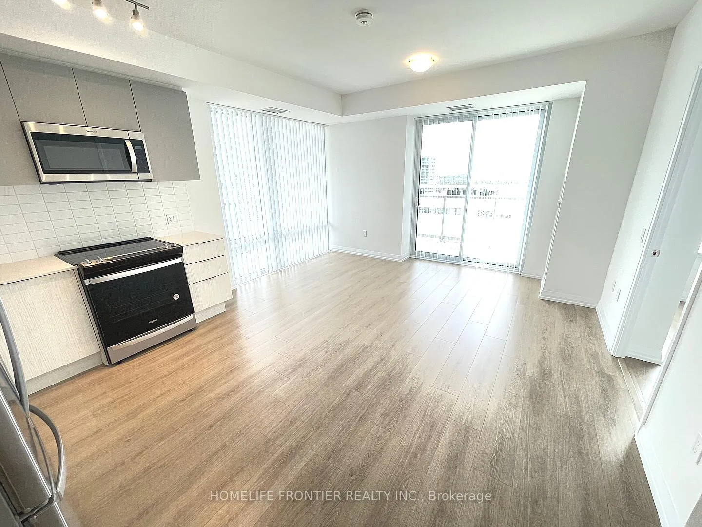 Photo 2 of Unit 3119, 50 Dunfield Avenue, Toronto, Mount Pleasant West — HOMEH