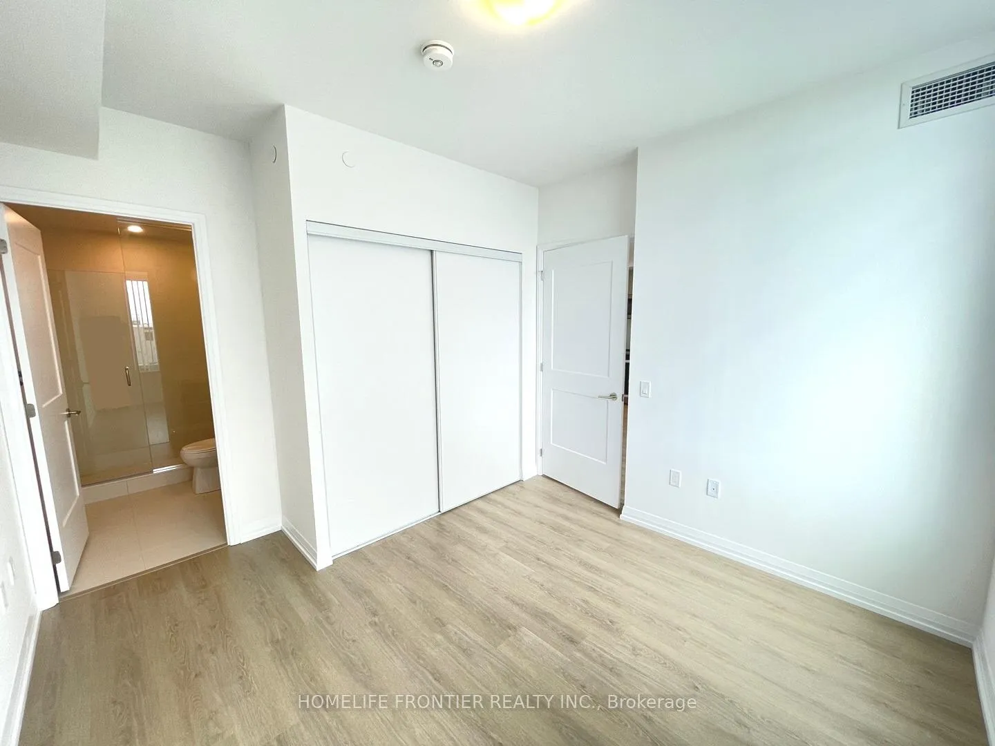 Photo 5 of Unit 3119, 50 Dunfield Avenue, Toronto, Mount Pleasant West — HOMEH