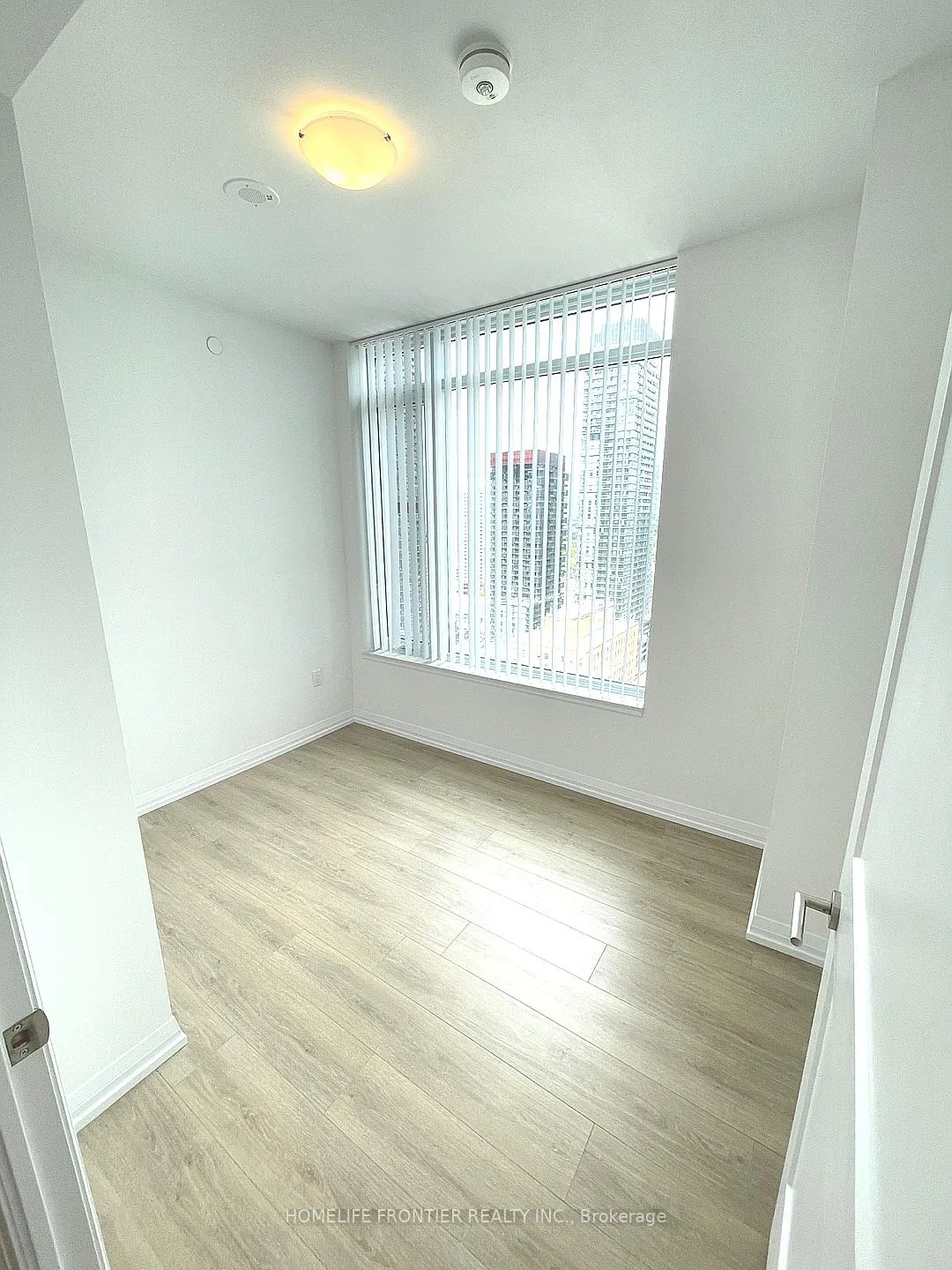 Photo 7 of Unit 3119, 50 Dunfield Avenue, Toronto, Mount Pleasant West — HOMEH