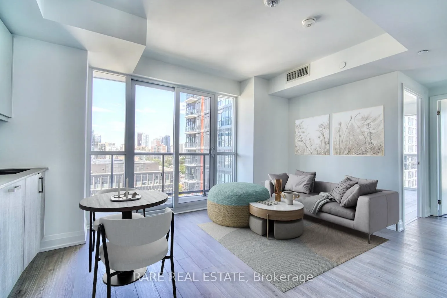 Photo 2 of Unit 2109, 77 Mutual Street, Toronto, Church-Yonge Corridor — HOMEH