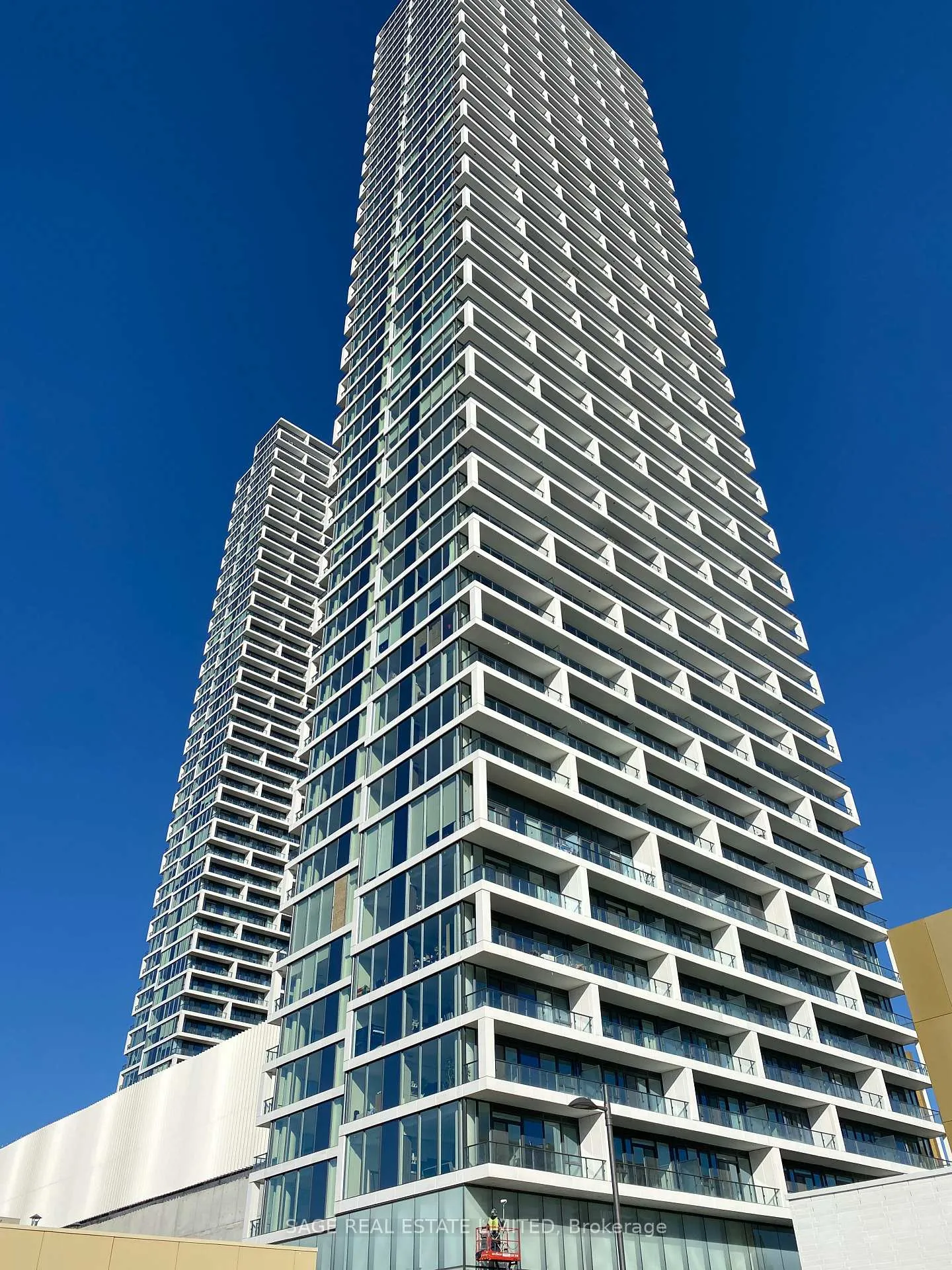 Front of Unit 3210, 5 Buttermill Avenue
