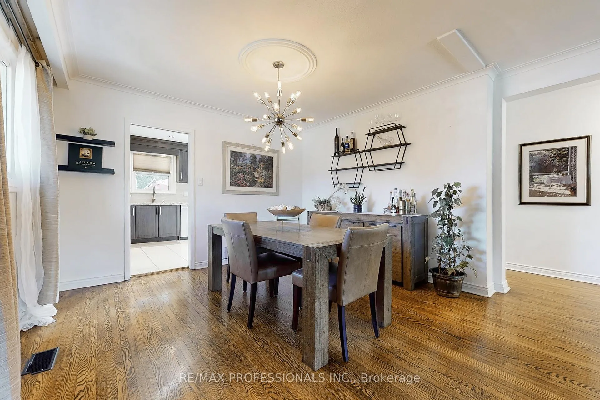 Photo 10 of 3 Hartsdale Drive, Etobicoke, Willowridge-Martingrove-Richview — HOMEH