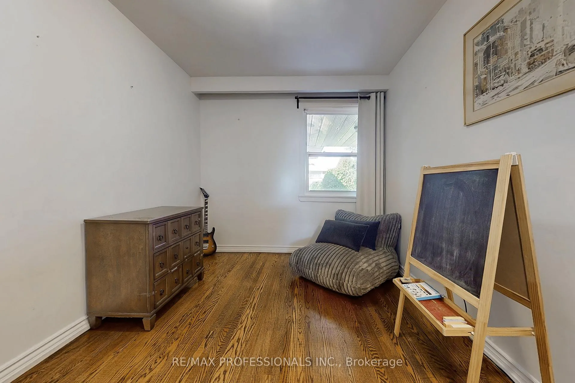 Photo 15 of 3 Hartsdale Drive, Etobicoke, Willowridge-Martingrove-Richview — HOMEH
