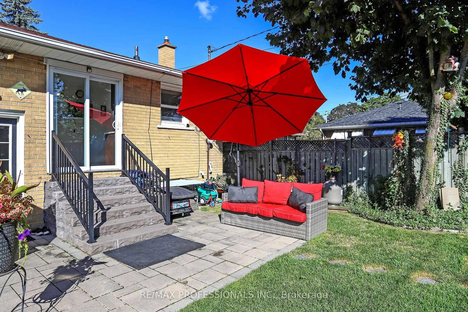 Photo 28 of 3 Hartsdale Drive, Etobicoke, Willowridge-Martingrove-Richview — HOMEH