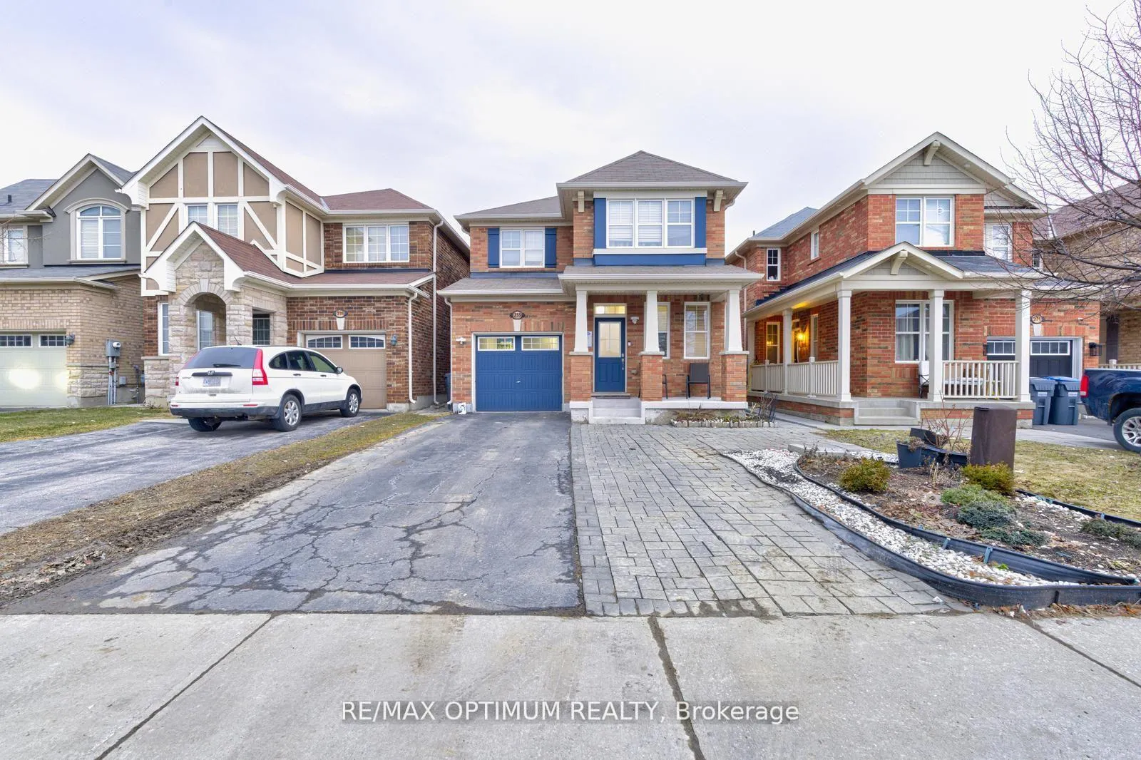 Photo 2 of 233 Lockwood Road, Brampton, Fletcher's West — HOMEH