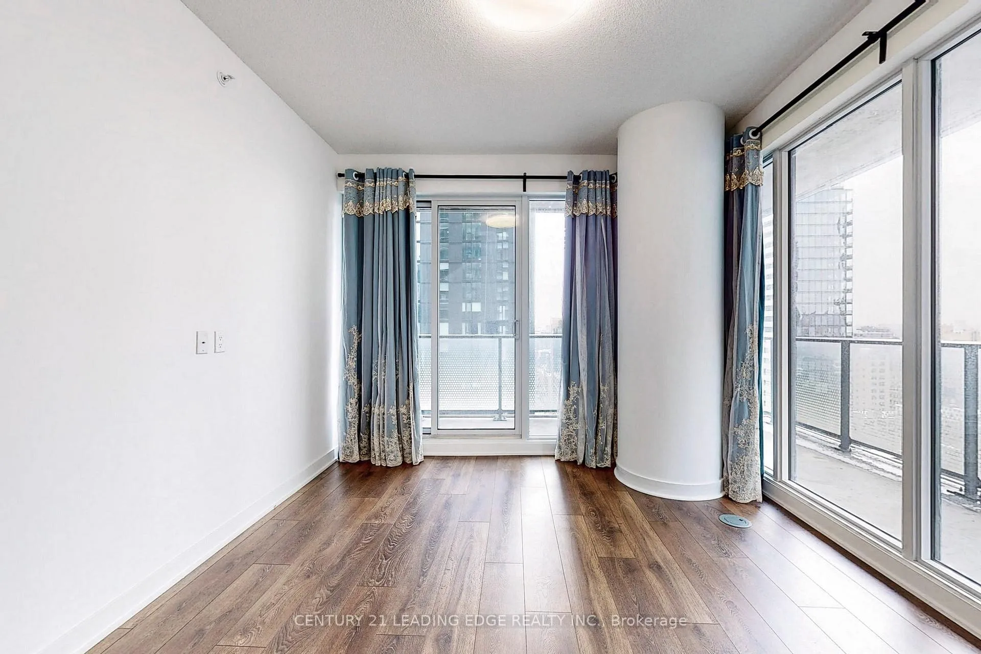 Photo 17 of Unit 2505, 125 Blue Jays Way, Toronto, Waterfront Communities — HOMEH