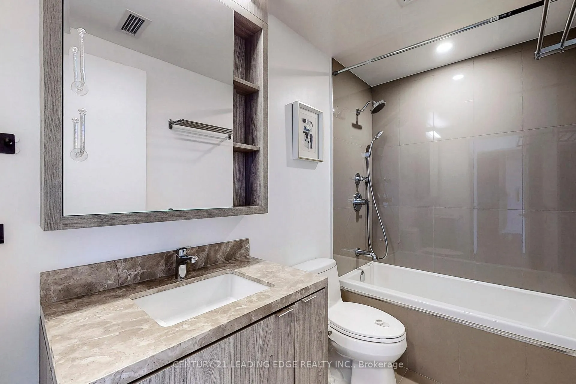 Photo 21 of Unit 2505, 125 Blue Jays Way, Toronto, Waterfront Communities — HOMEH