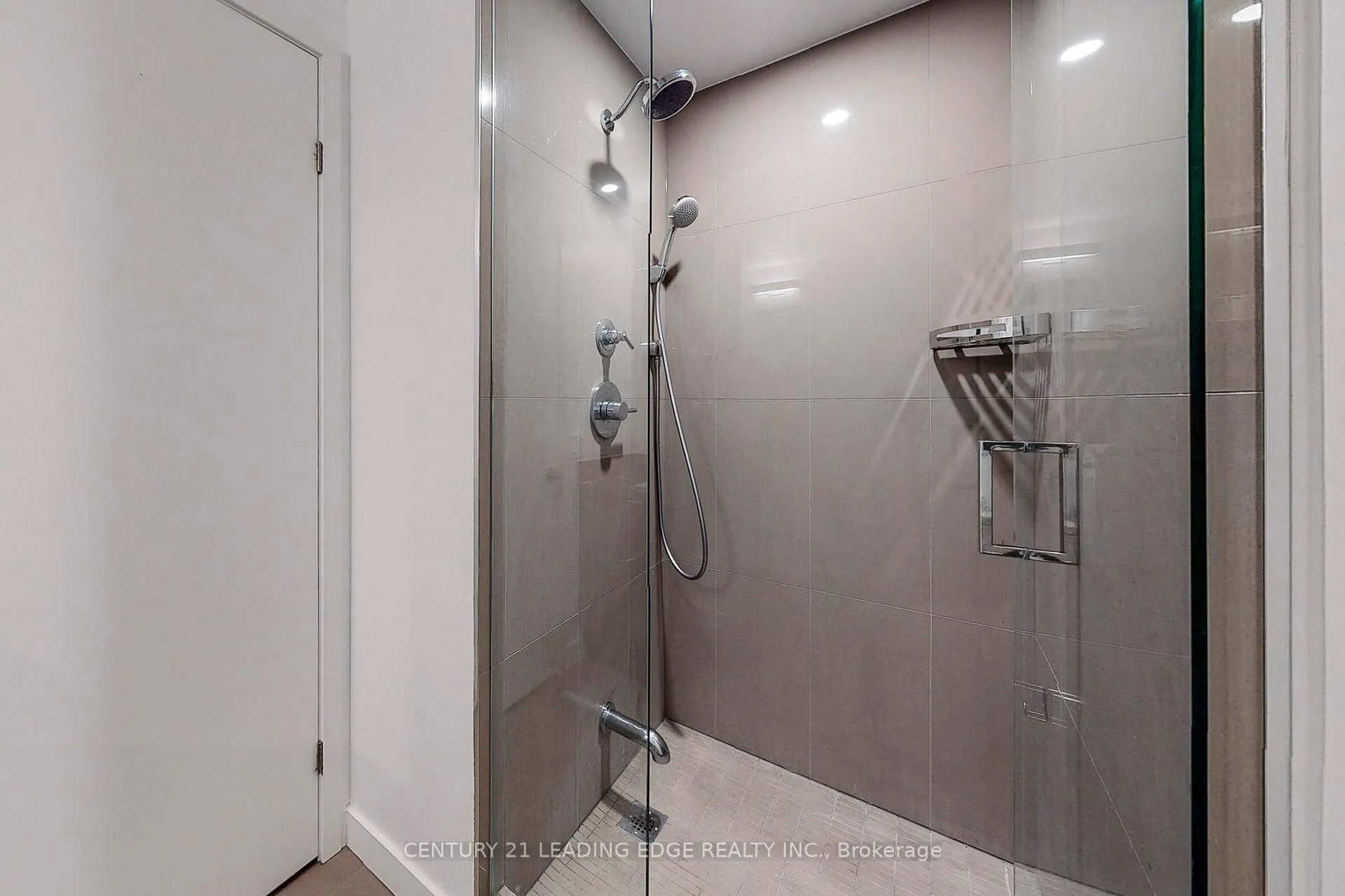 Photo 30 of Unit 2505, 125 Blue Jays Way, Toronto, Waterfront Communities — HOMEH