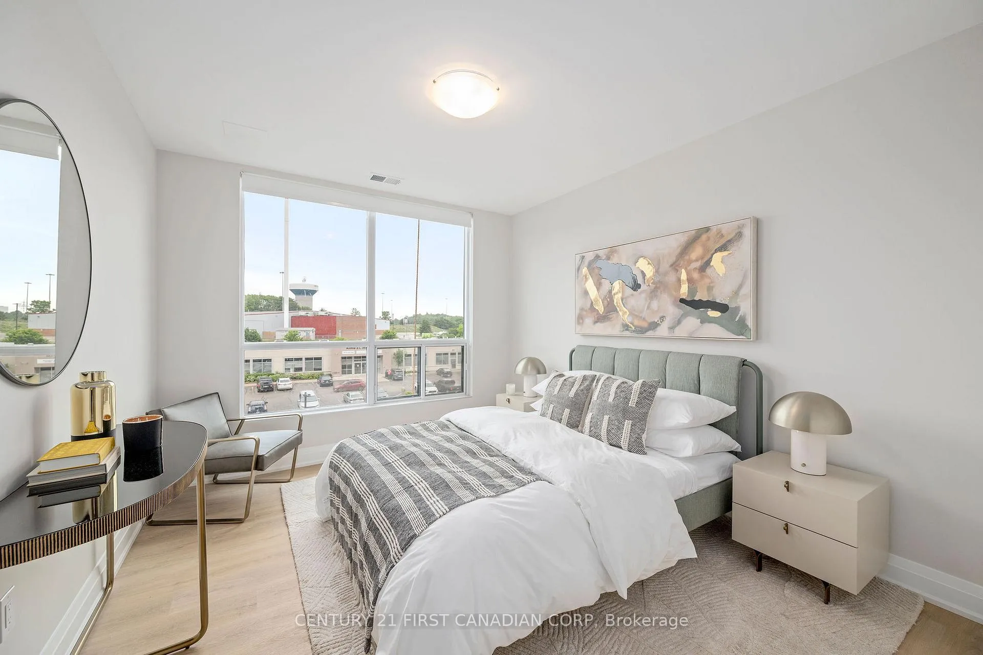 Photo 4 of Unit 906, 4286 King Street, Kitchener — HOMEH