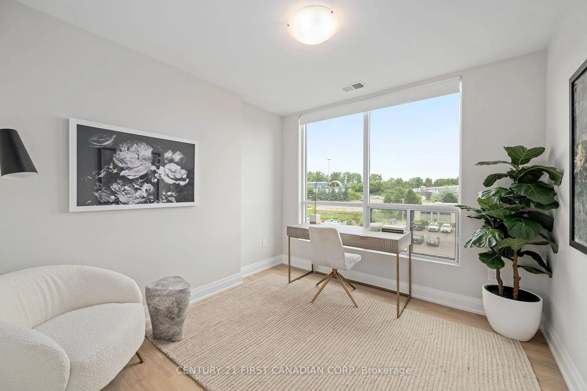 Photo 7 of Unit 906, 4286 King Street, Kitchener — HOMEH