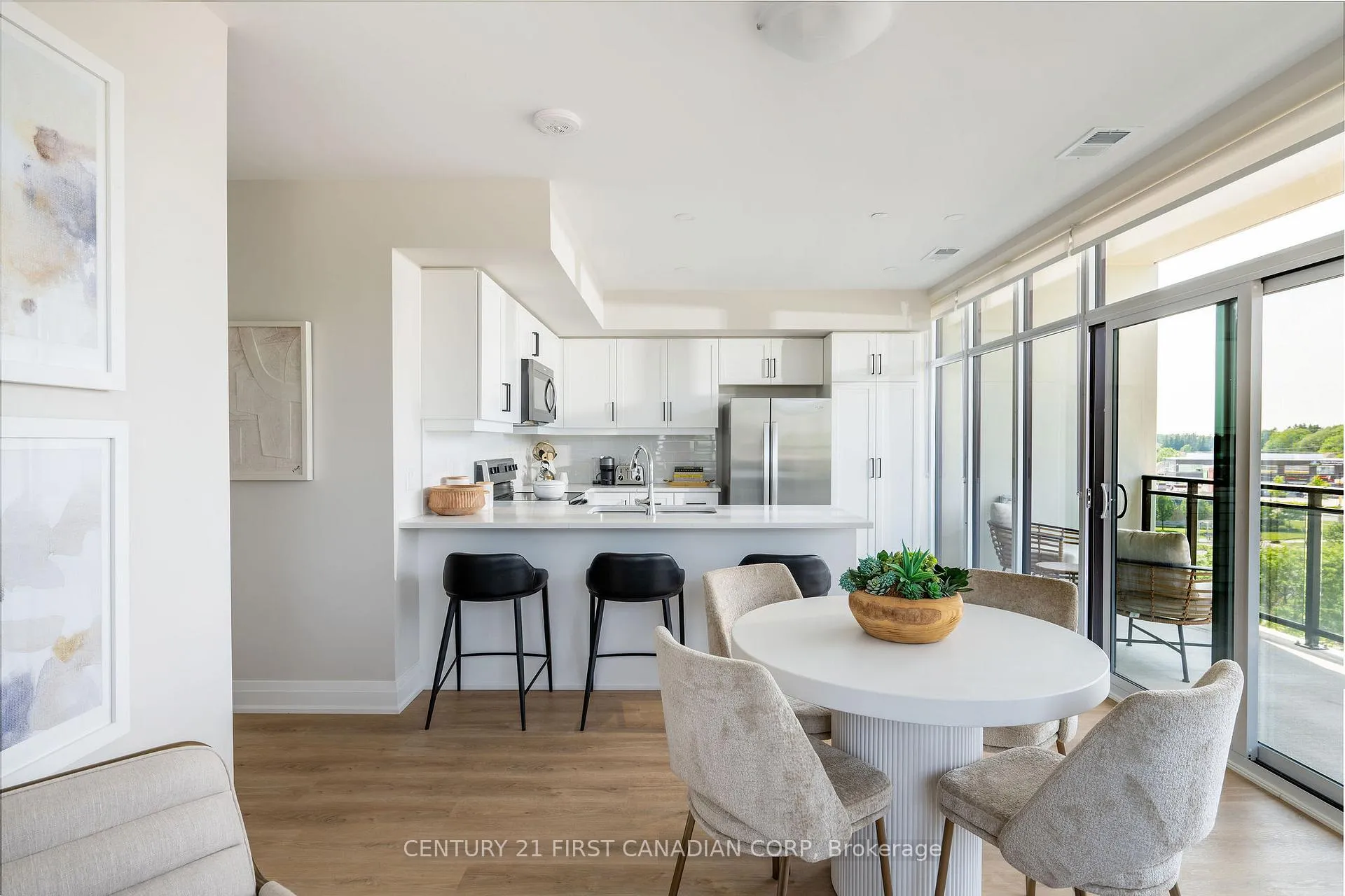 Photo 13 of Unit 906, 4286 King Street, Kitchener — HOMEH