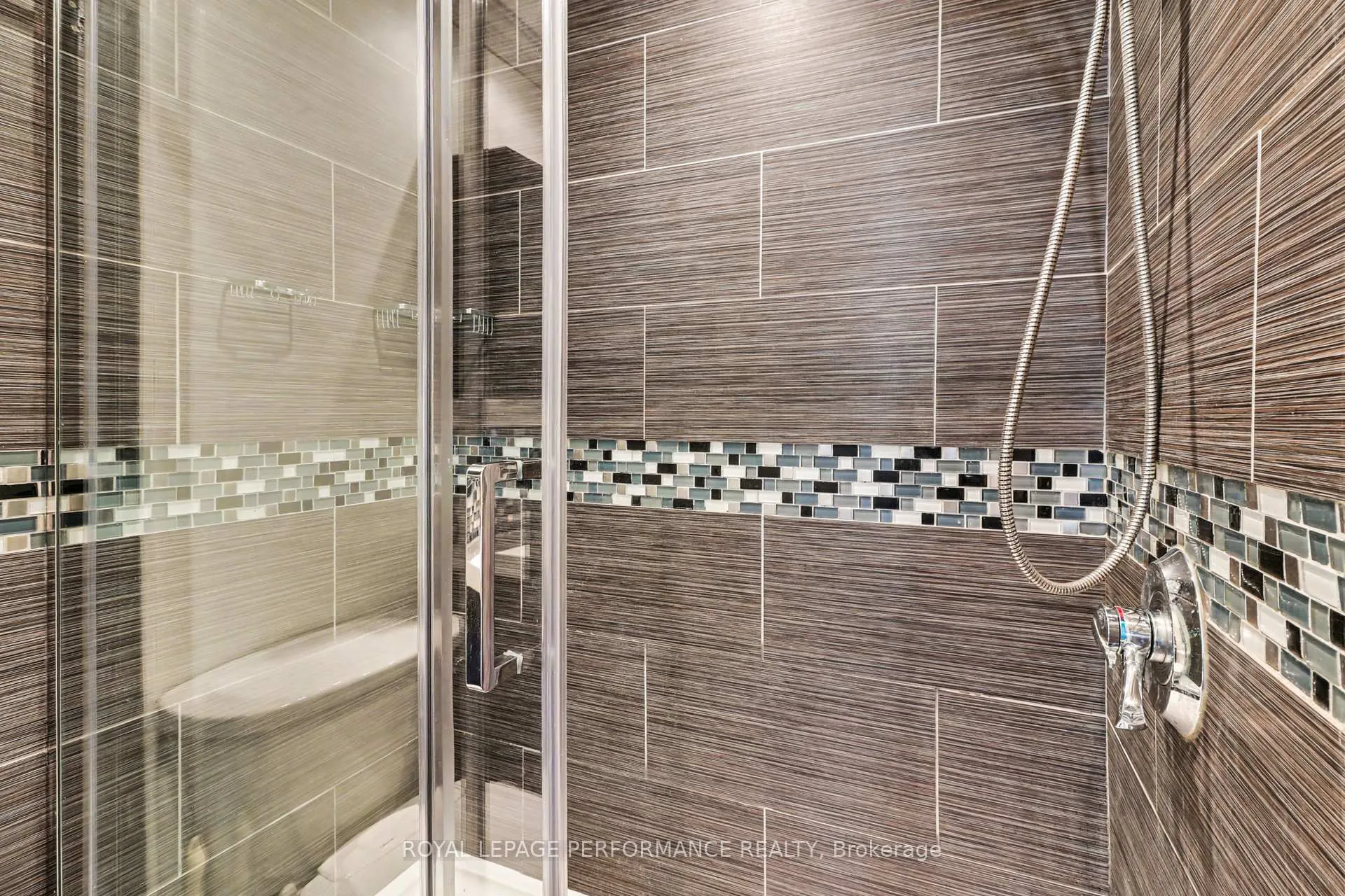 Photo 18 of 7004 Bilberry Drive, Ottawa, Convent Glen North — HOMEH