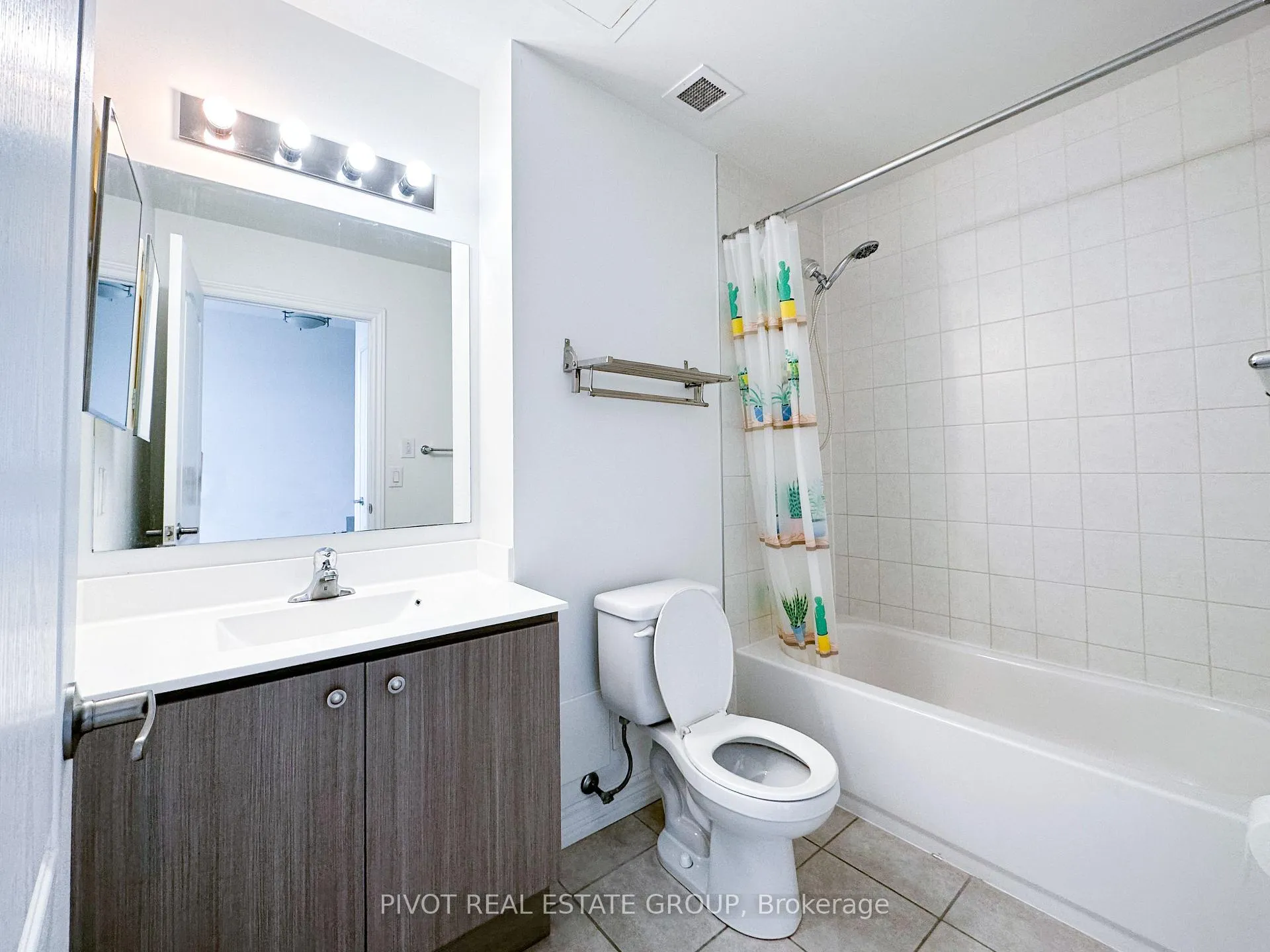 Photo 2 of Unit 119, 8323 Kennedy Road, Markham, Village Green-South Unionville — HOMEH