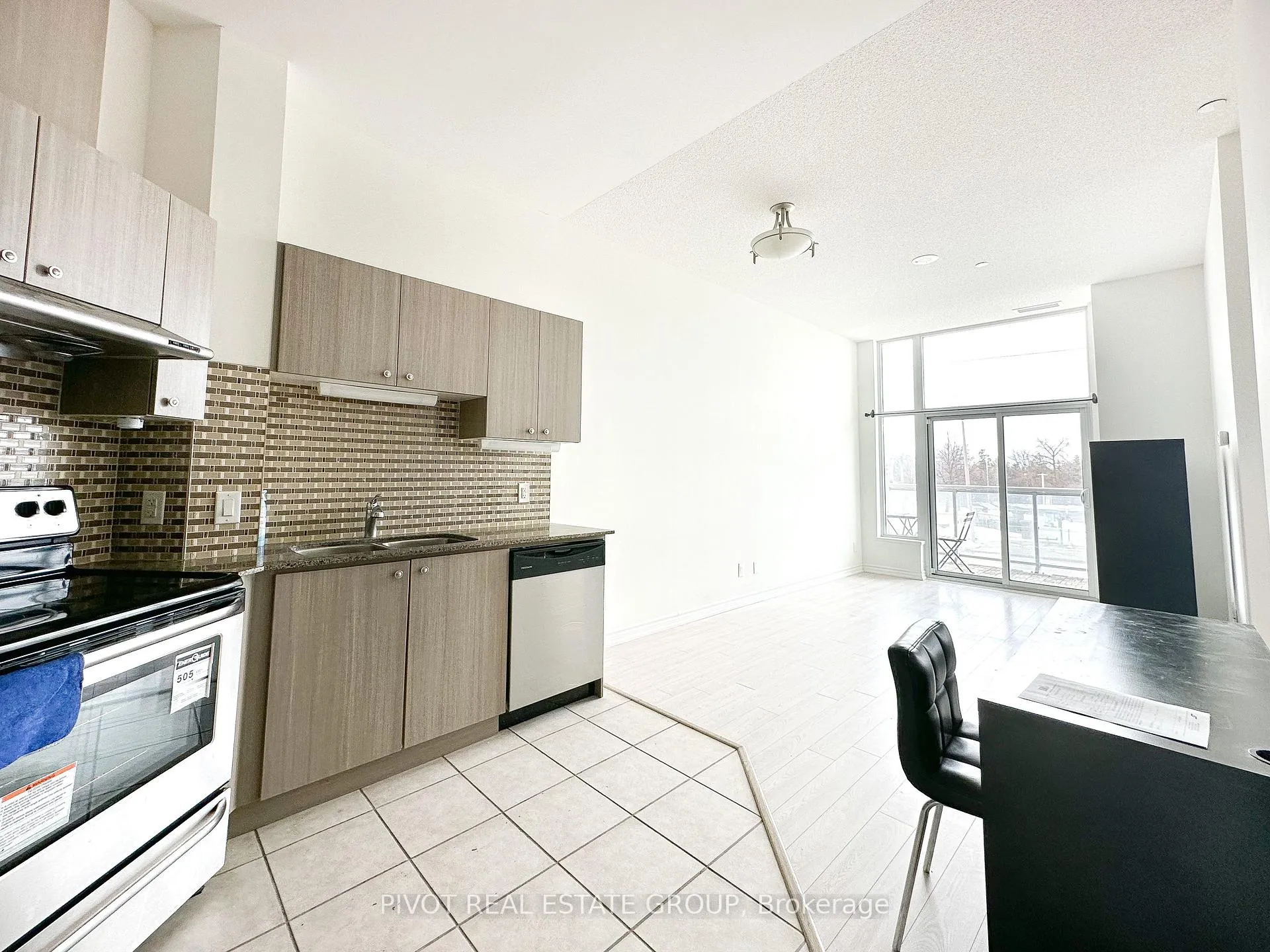 Photo 3 of Unit 119, 8323 Kennedy Road, Markham, Village Green-South Unionville — HOMEH