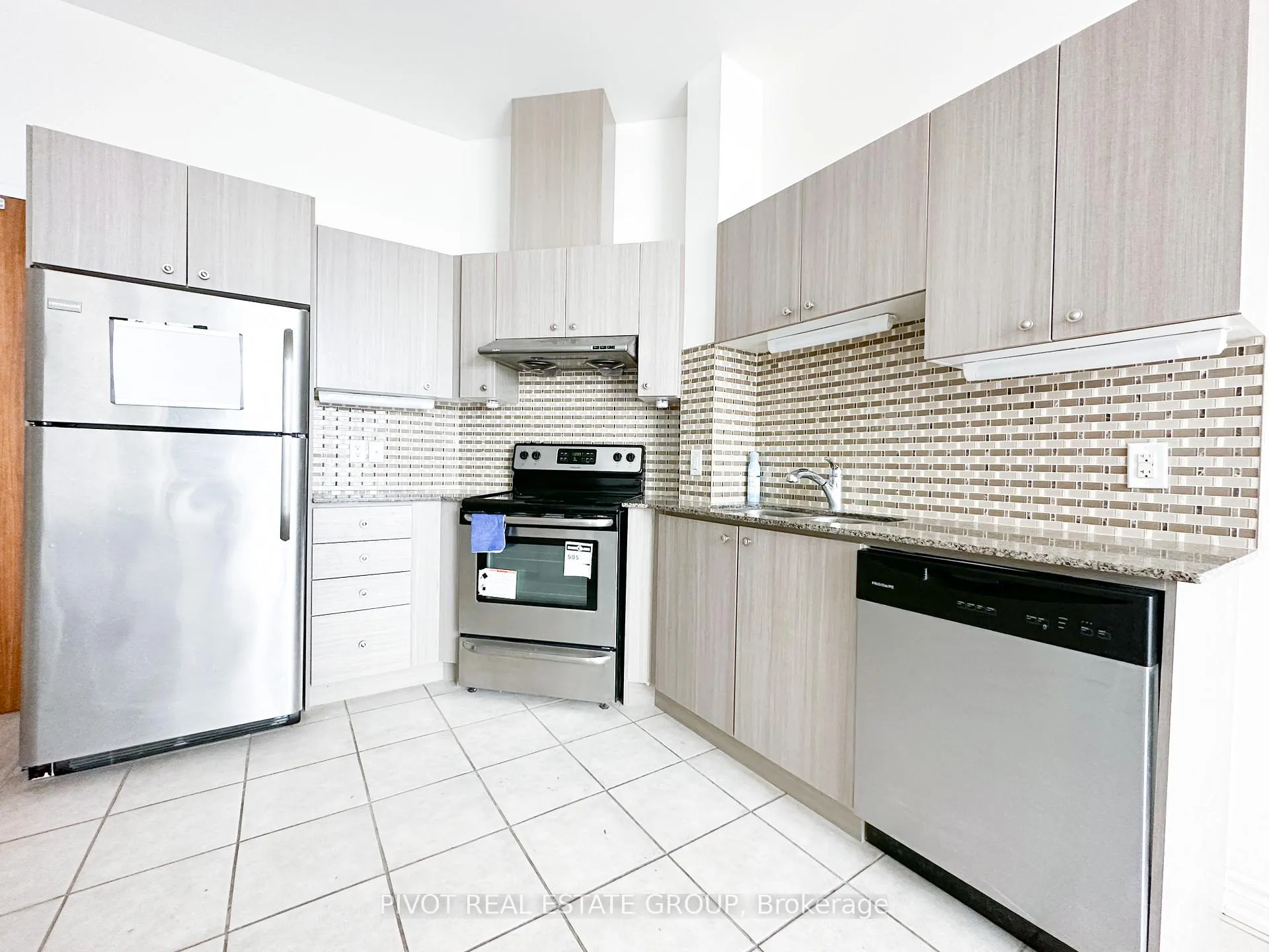 Photo 9 of Unit 119, 8323 Kennedy Road, Markham, Village Green-South Unionville — HOMEH