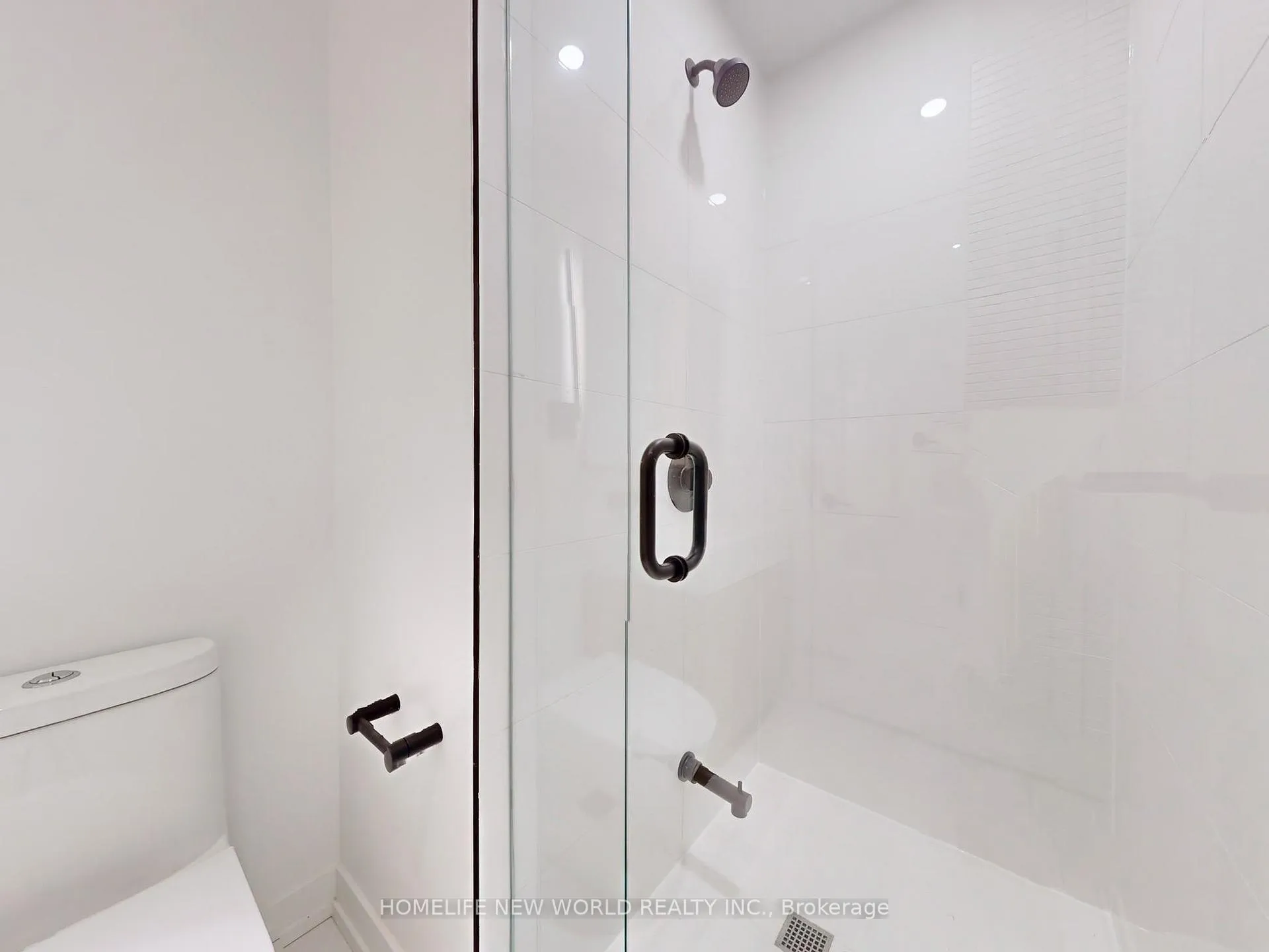 Photo 9 of Unit 2113, 117 Broadway Avenue, Toronto, Mount Pleasant West — HOMEH