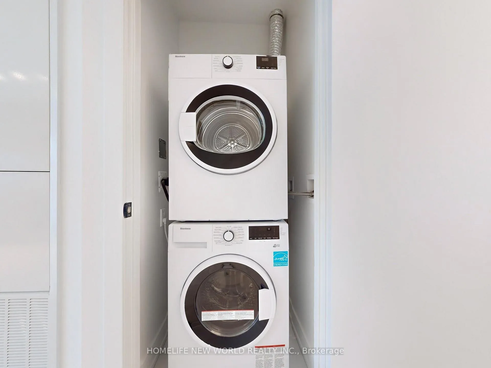 Photo 11 of Unit 2113, 117 Broadway Avenue, Toronto, Mount Pleasant West — HOMEH