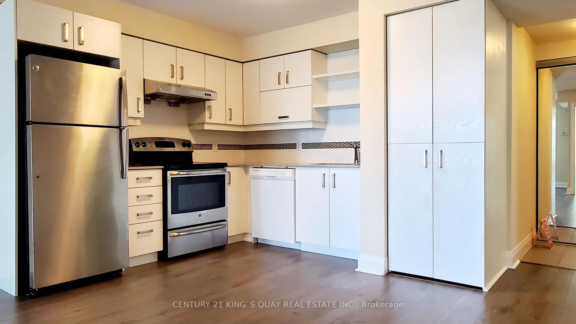 Photo 9 of Unit 1205, 1 Uptown Drive, Markham, Unionville — HOMEH