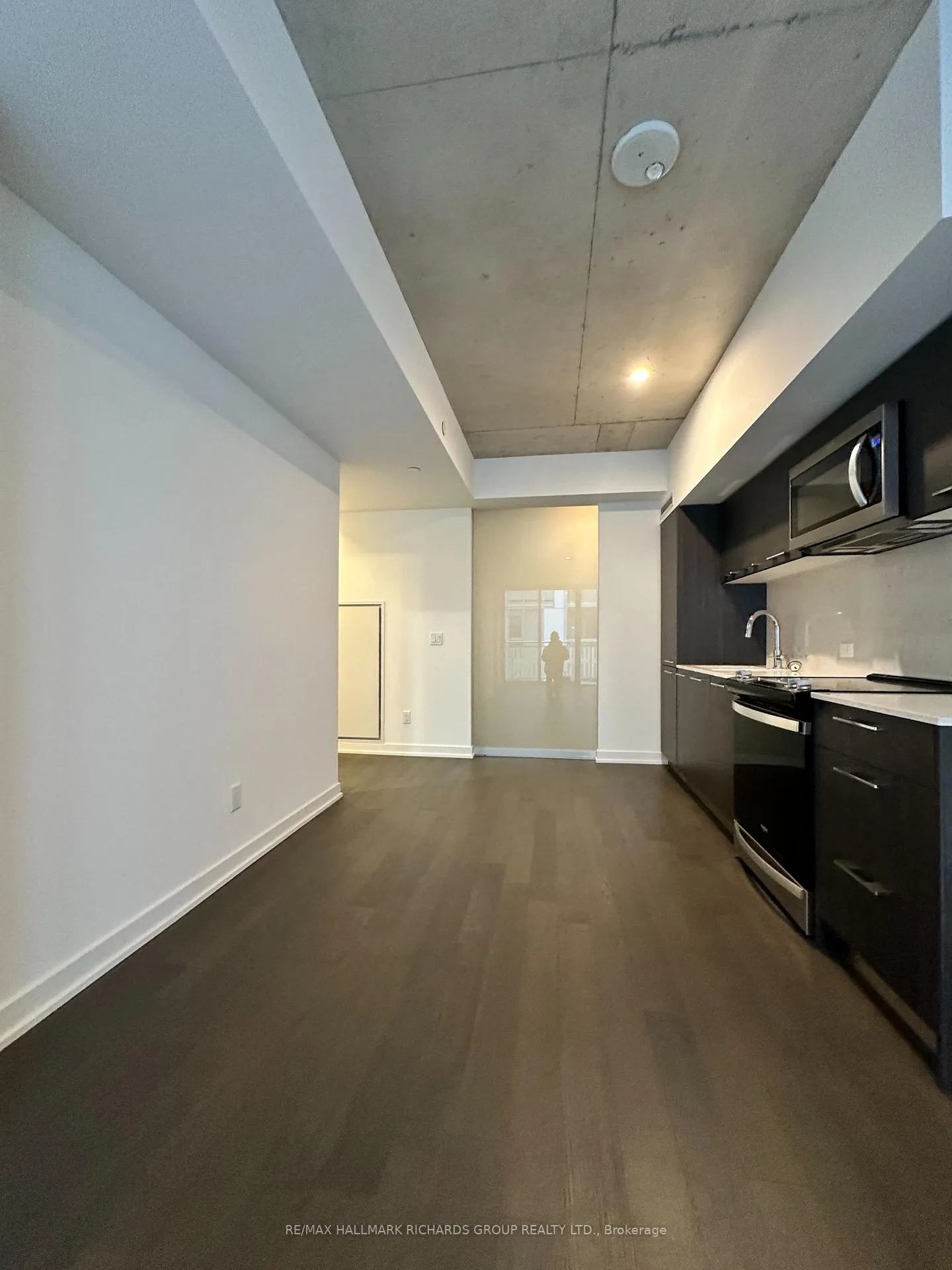 Photo 4 of Unit 1001, 45 Baseball Place, Toronto, South Riverdale — HOMEH