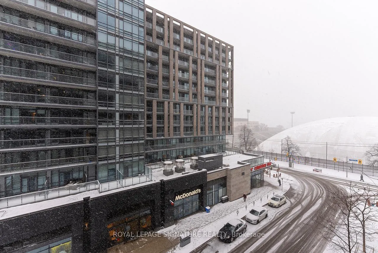Photo 3 of Unit 507, 20 Joe Shuster Way, Toronto, Niagara — HOMEH