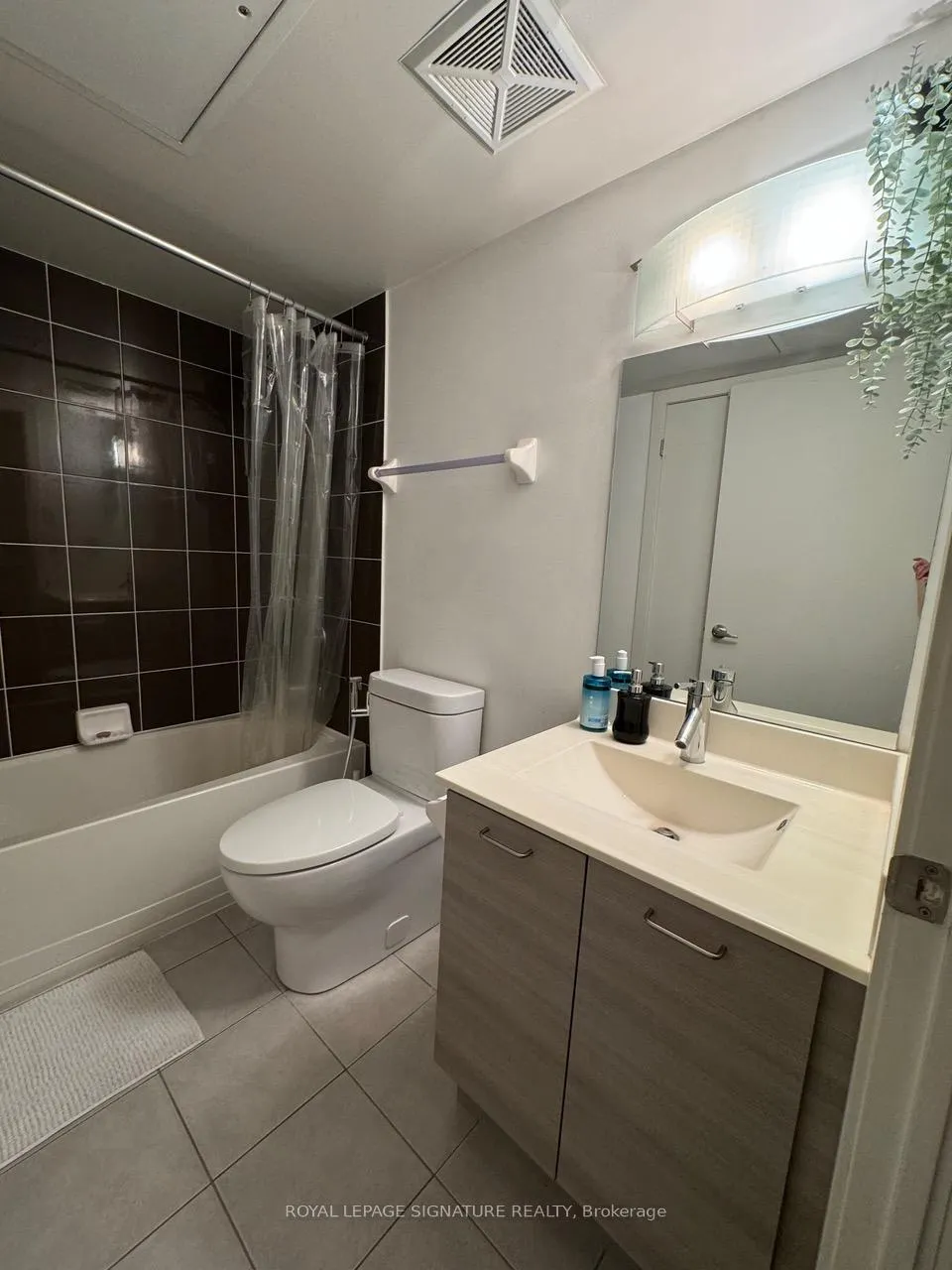 Photo 16 of Unit 507, 20 Joe Shuster Way, Toronto, Niagara — HOMEH