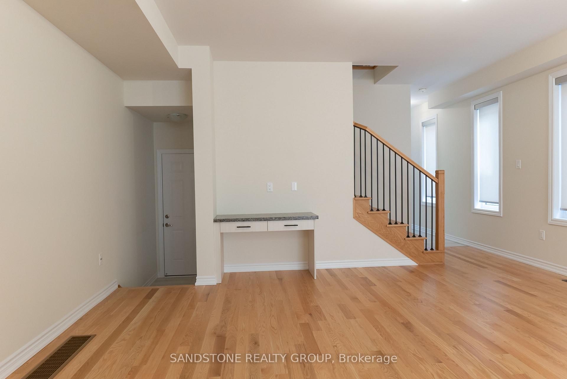 Photo 2 of 1424 Almonte Drive, Burlington, Tyandaga — HOMEH