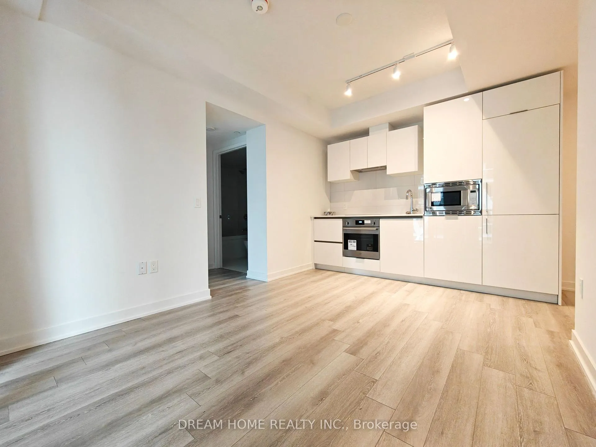 Photo 2 of Unit 2306, 238 Simcoe Street, Toronto, Kensington-Chinatown — HOMEH