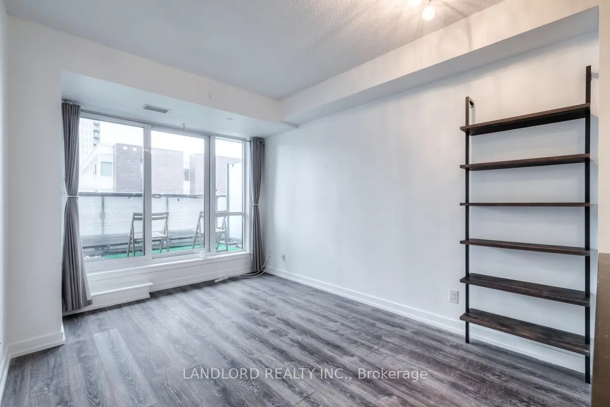 Photo 3 of Unit 812, 200 Sackville Street, Toronto, Regent Park — HOMEH