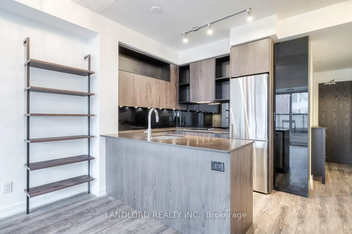 Photo 7 of Unit 812, 200 Sackville Street, Toronto, Regent Park — HOMEH