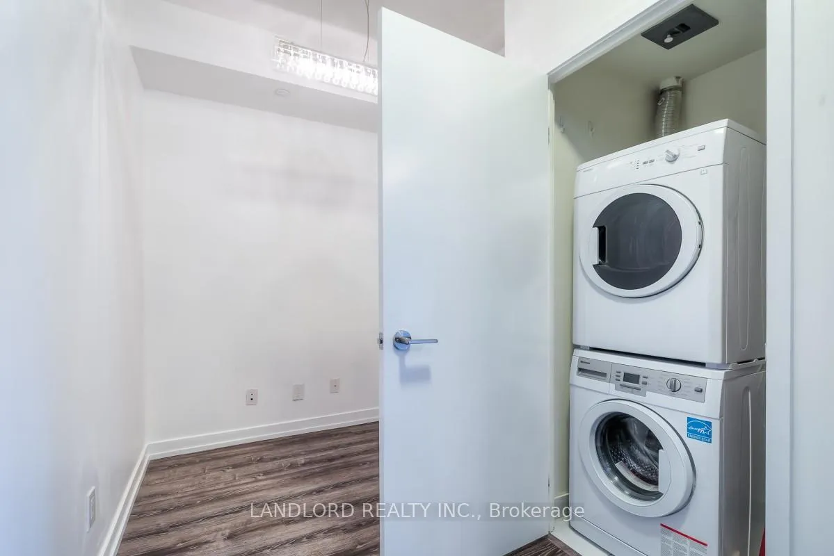 Photo 13 of Unit 812, 200 Sackville Street, Toronto, Regent Park — HOMEH