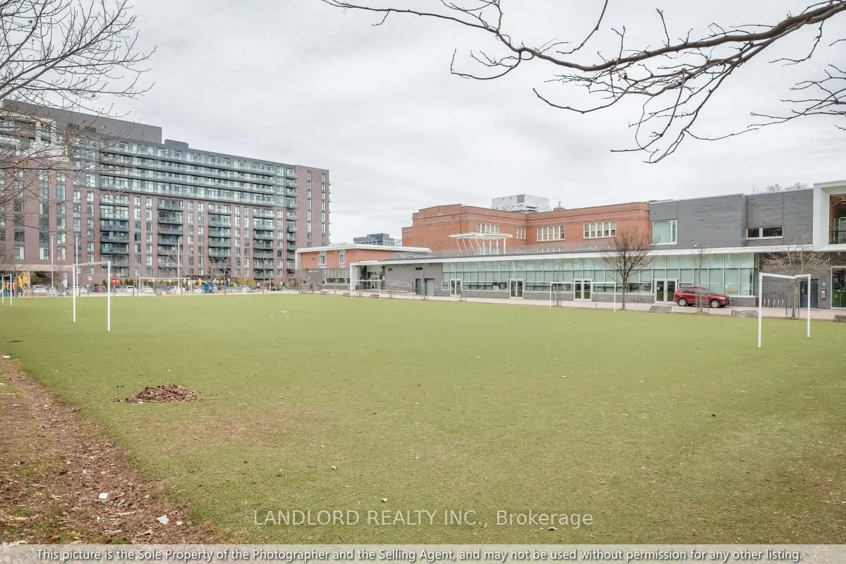 Photo 26 of Unit 812, 200 Sackville Street, Toronto, Regent Park — HOMEH