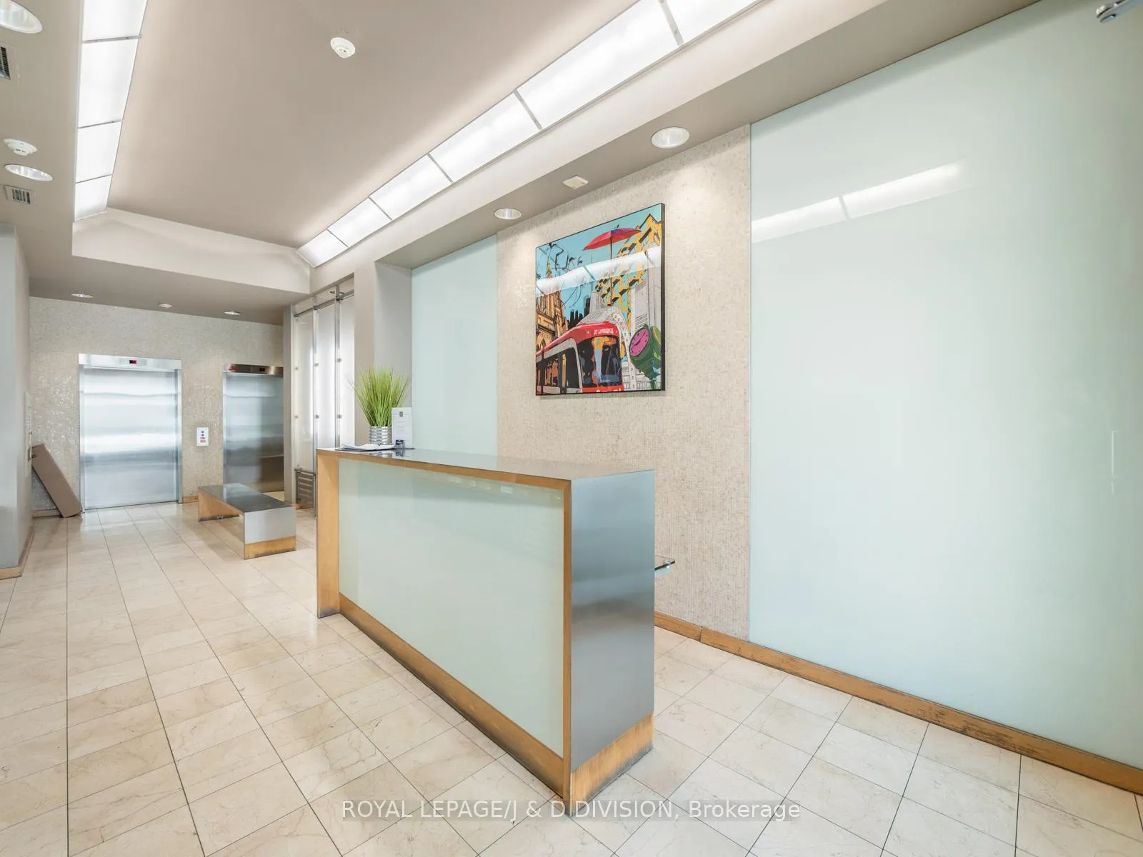 Photo 4 of Unit 308, 77 Lombard Street, Toronto, Church-Yonge Corridor — HOMEH