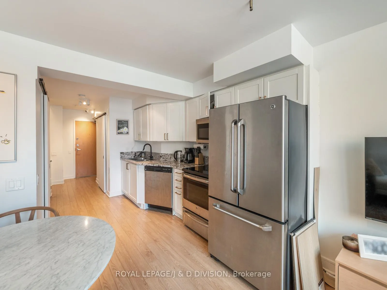Photo 11 of Unit 308, 77 Lombard Street, Toronto, Church-Yonge Corridor — HOMEH