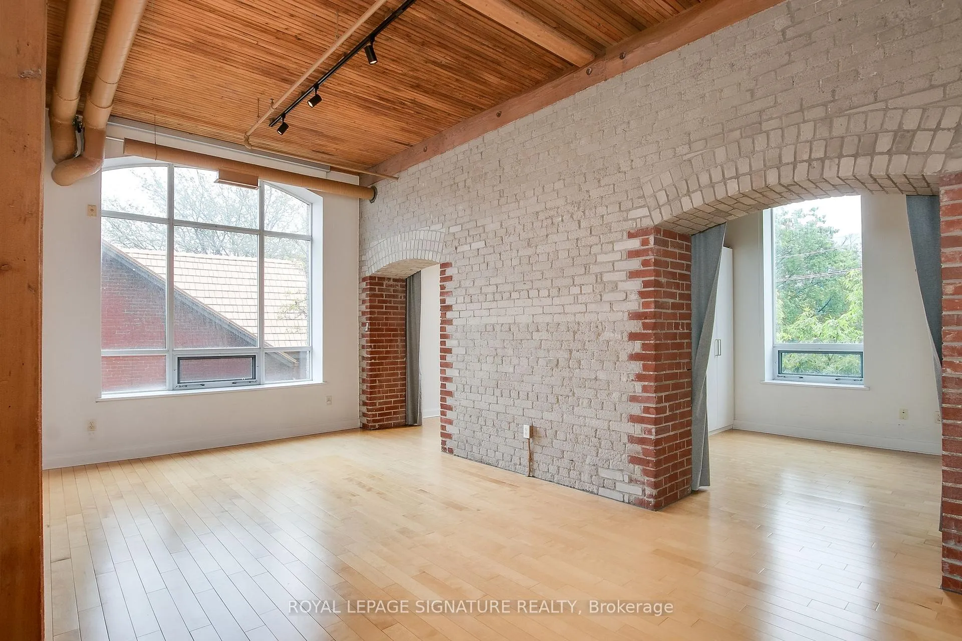 Photo 1 of Unit 201, 993 Queen Street W, Toronto, Trinity-Bellwoods — HOMEH