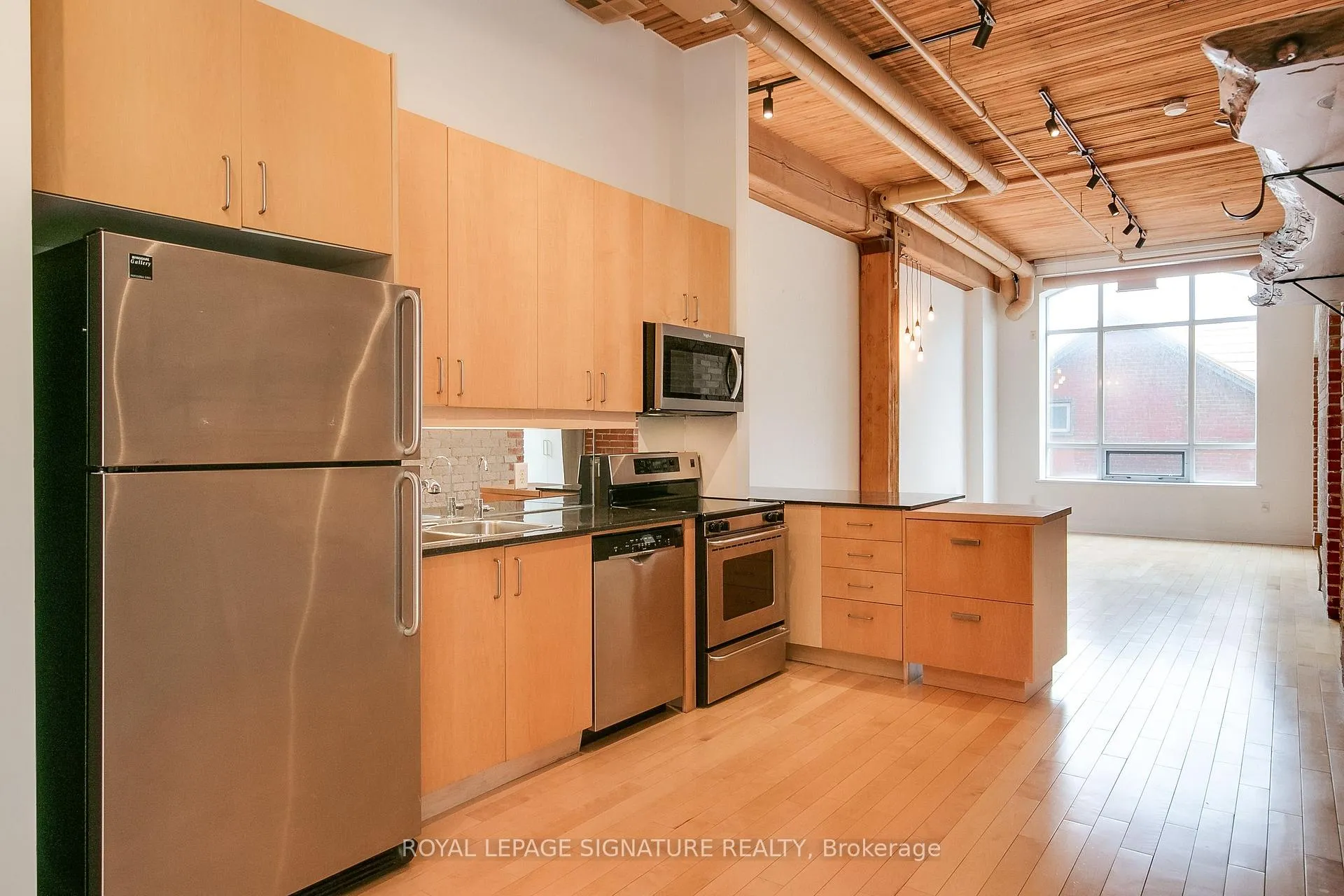 Photo 6 of Unit 201, 993 Queen Street W, Toronto, Trinity-Bellwoods — HOMEH