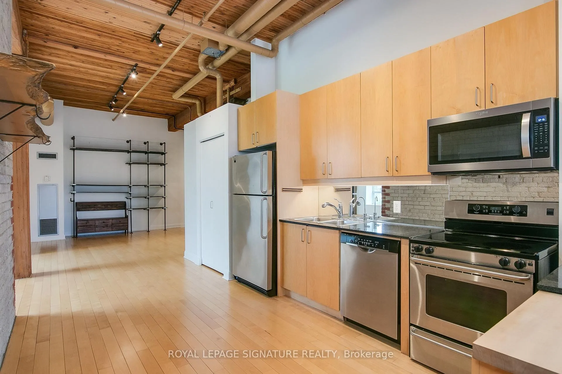 Photo 7 of Unit 201, 993 Queen Street W, Toronto, Trinity-Bellwoods — HOMEH