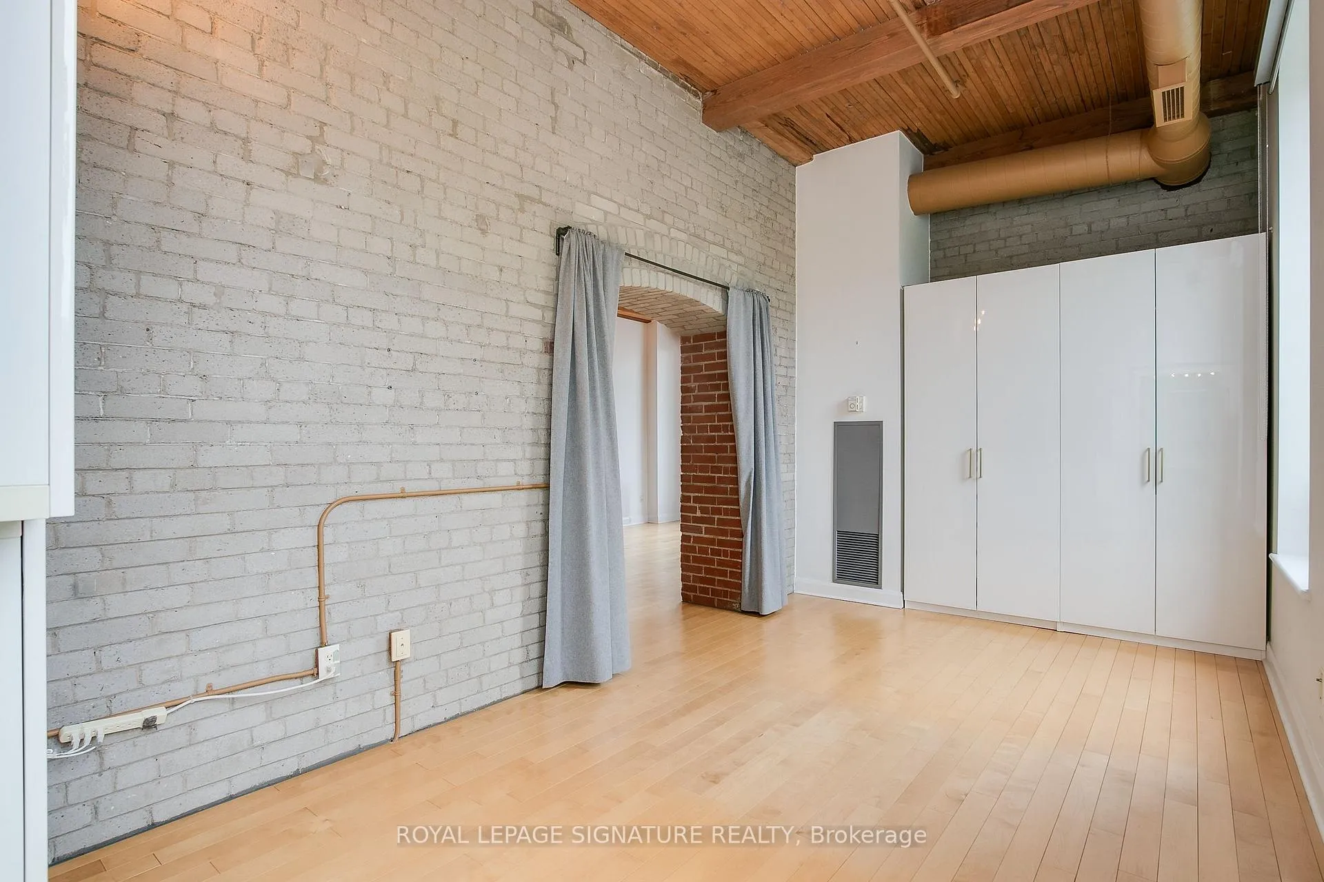 Photo 9 of Unit 201, 993 Queen Street W, Toronto, Trinity-Bellwoods — HOMEH