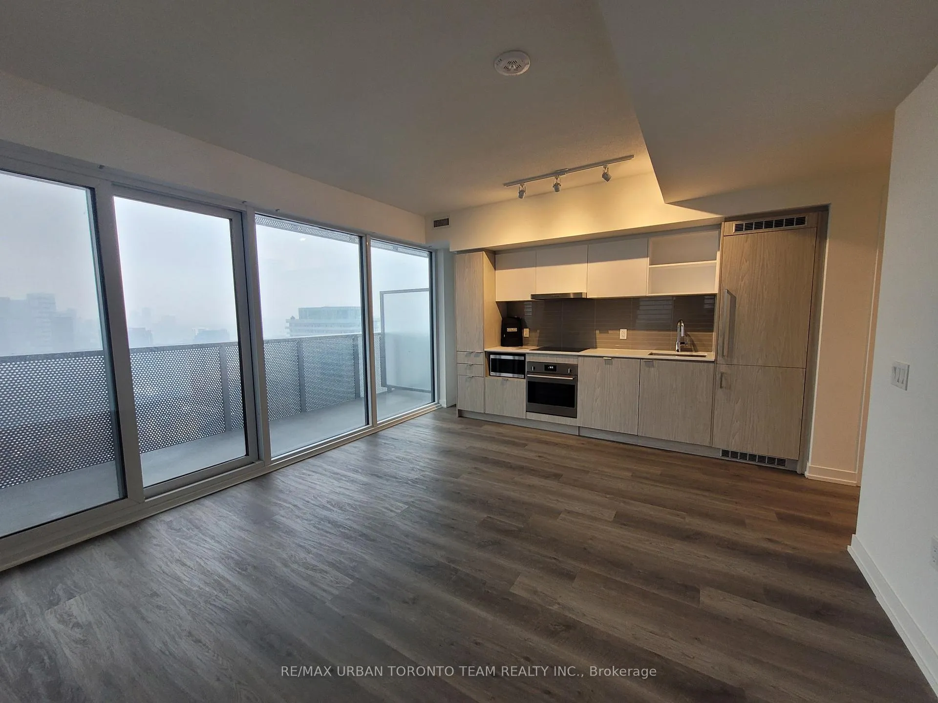 Photo 2 of Unit 3801, 55 Cooper Street, Toronto, Waterfront Communities — HOMEH