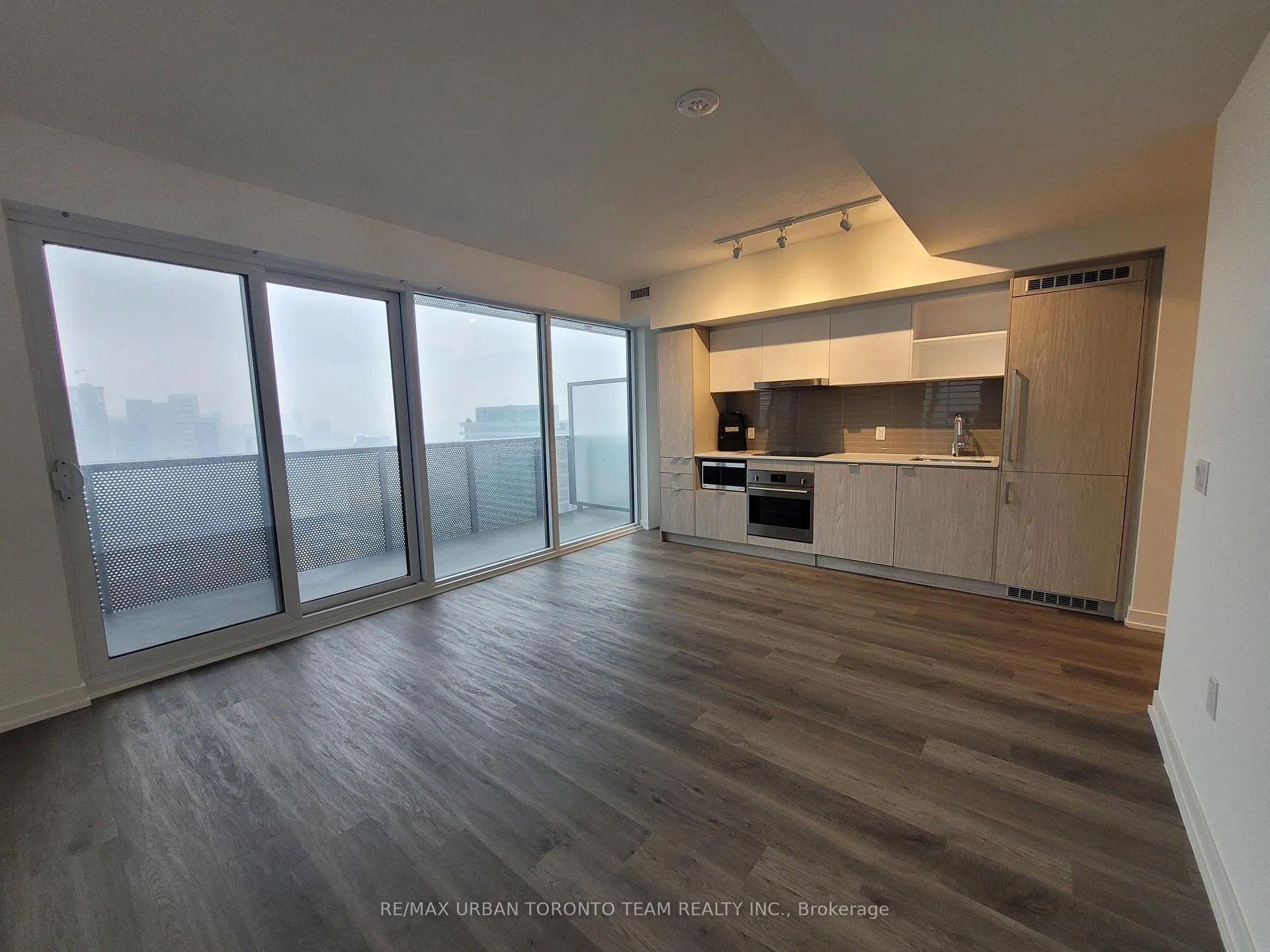 Photo 4 of Unit 3801, 55 Cooper Street, Toronto, Waterfront Communities — HOMEH